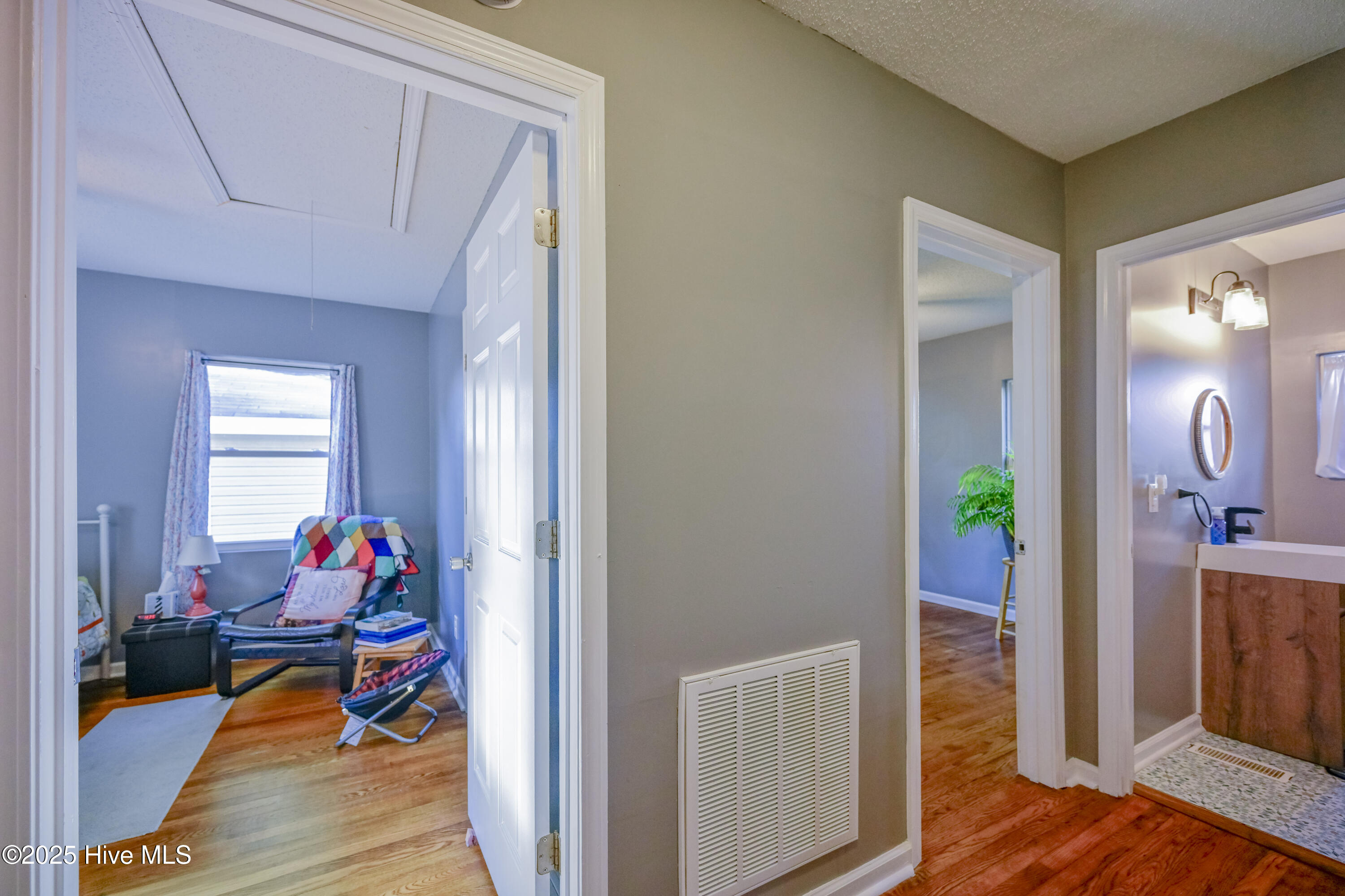 100541616 | Photo 18