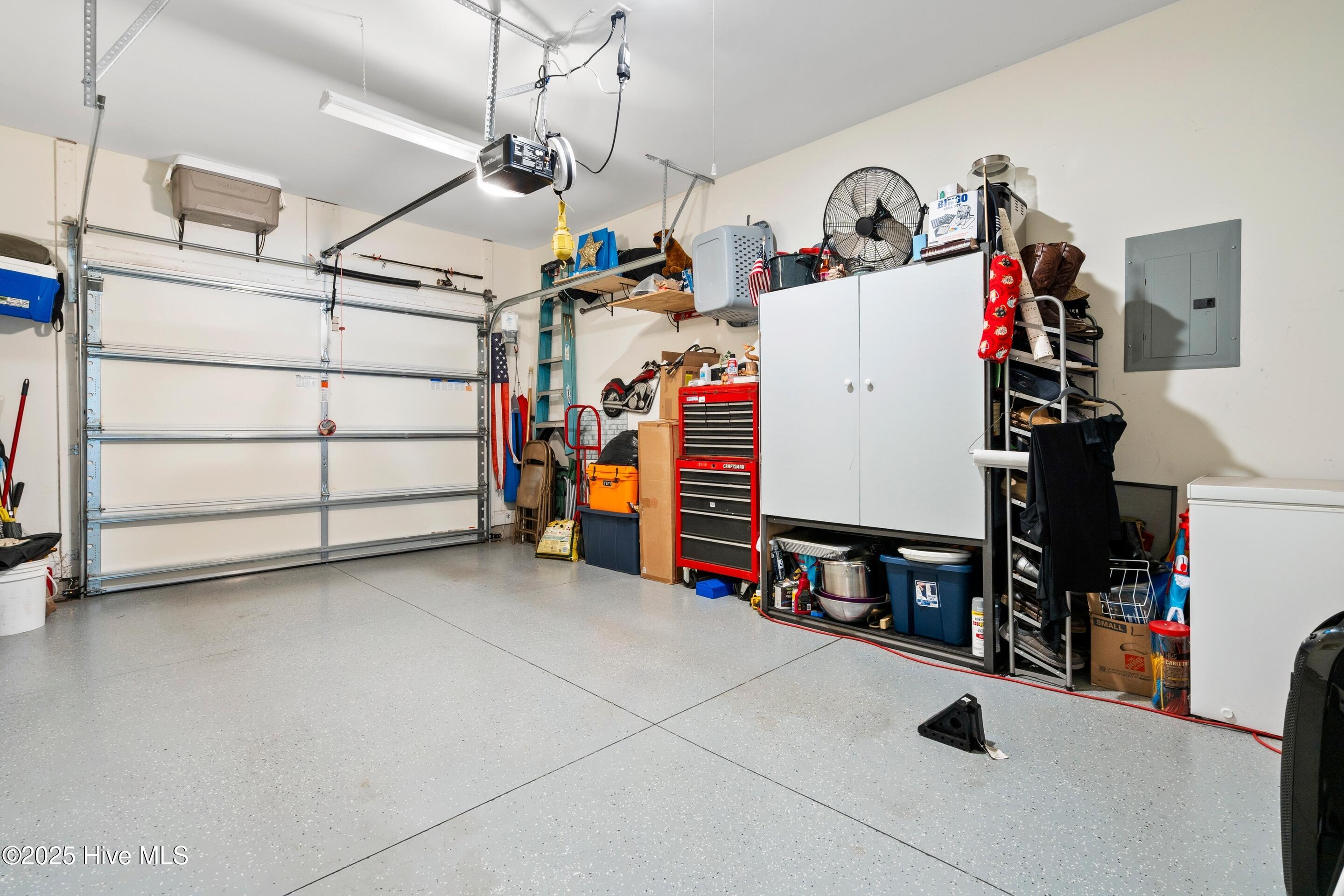 100512963 | Photo 37