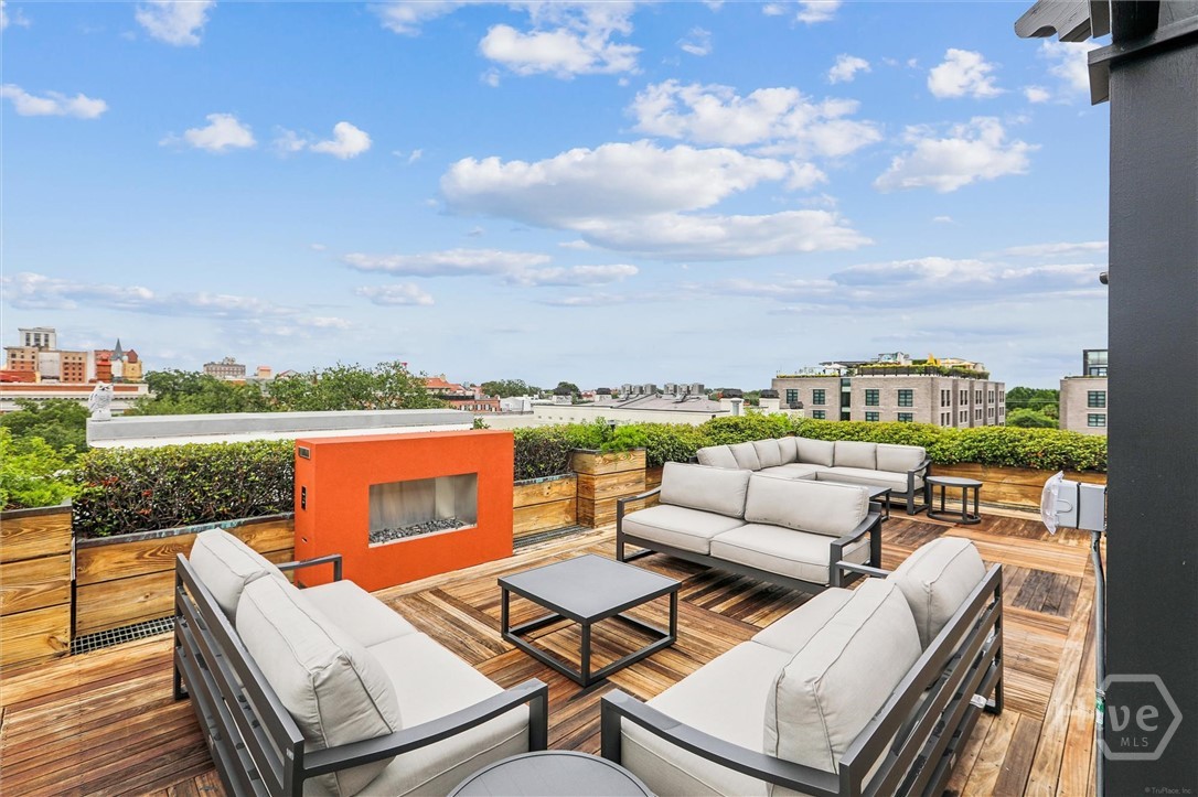 Unit C Penthouse
Rooftop