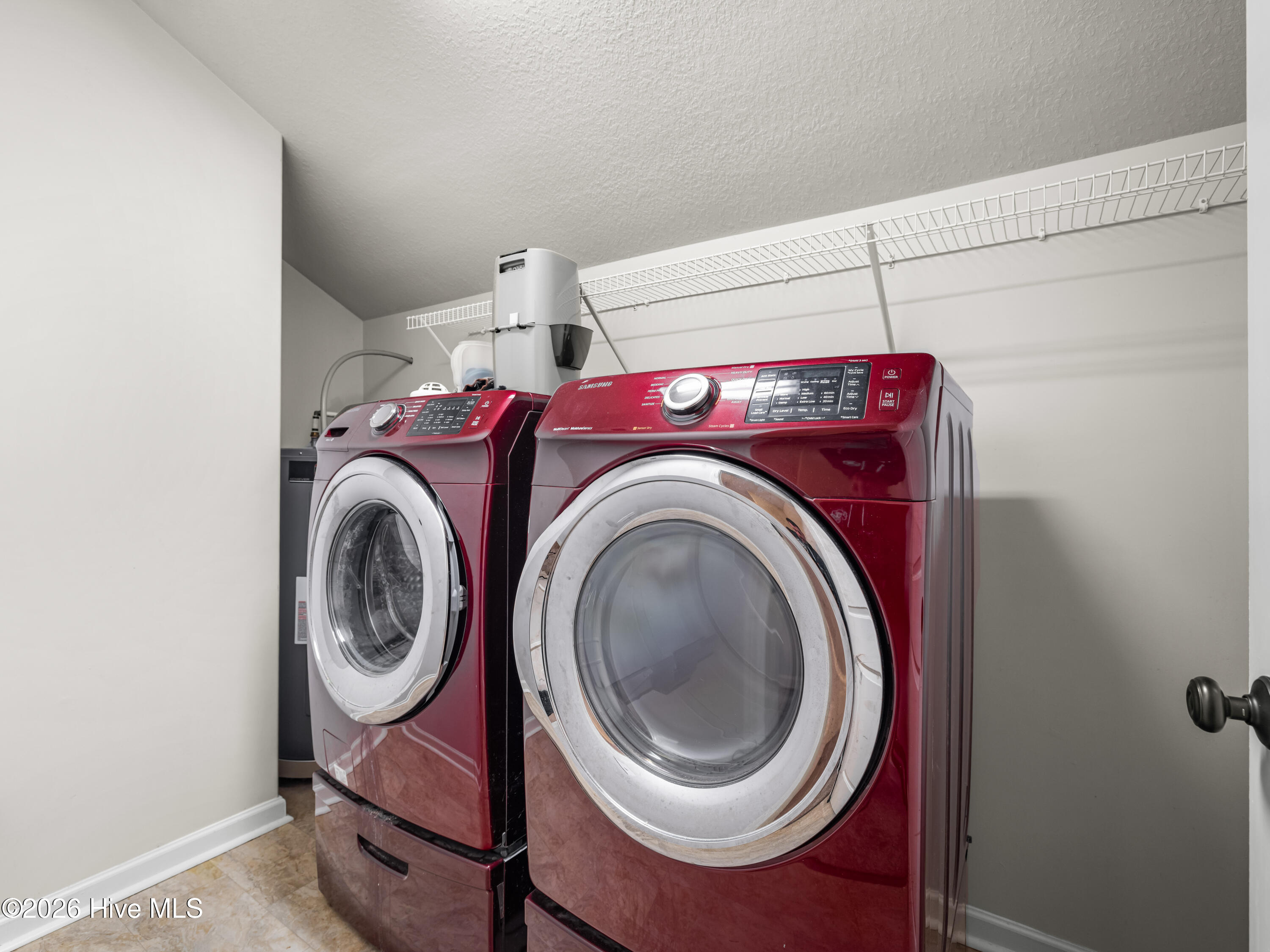 100554822 | Photo 31