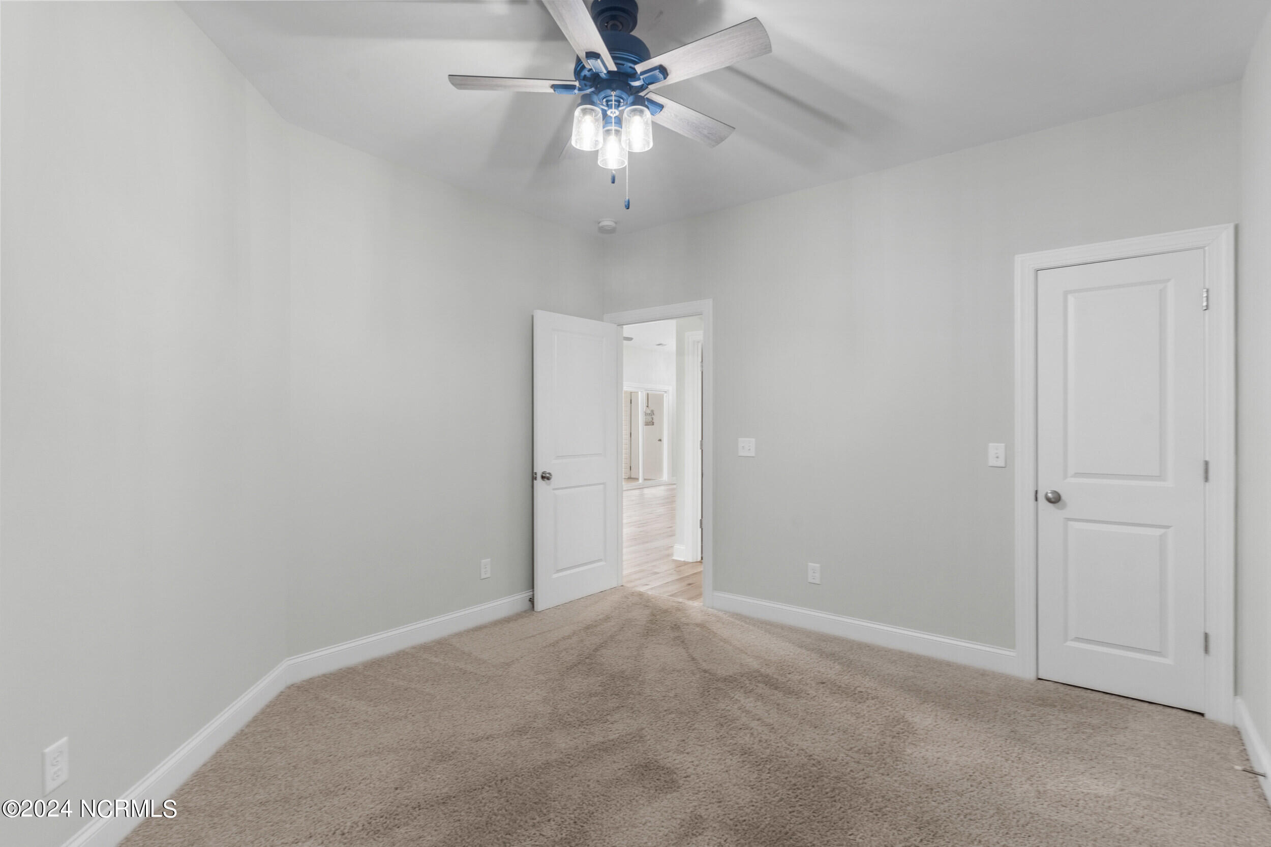 100552066 | Photo 27