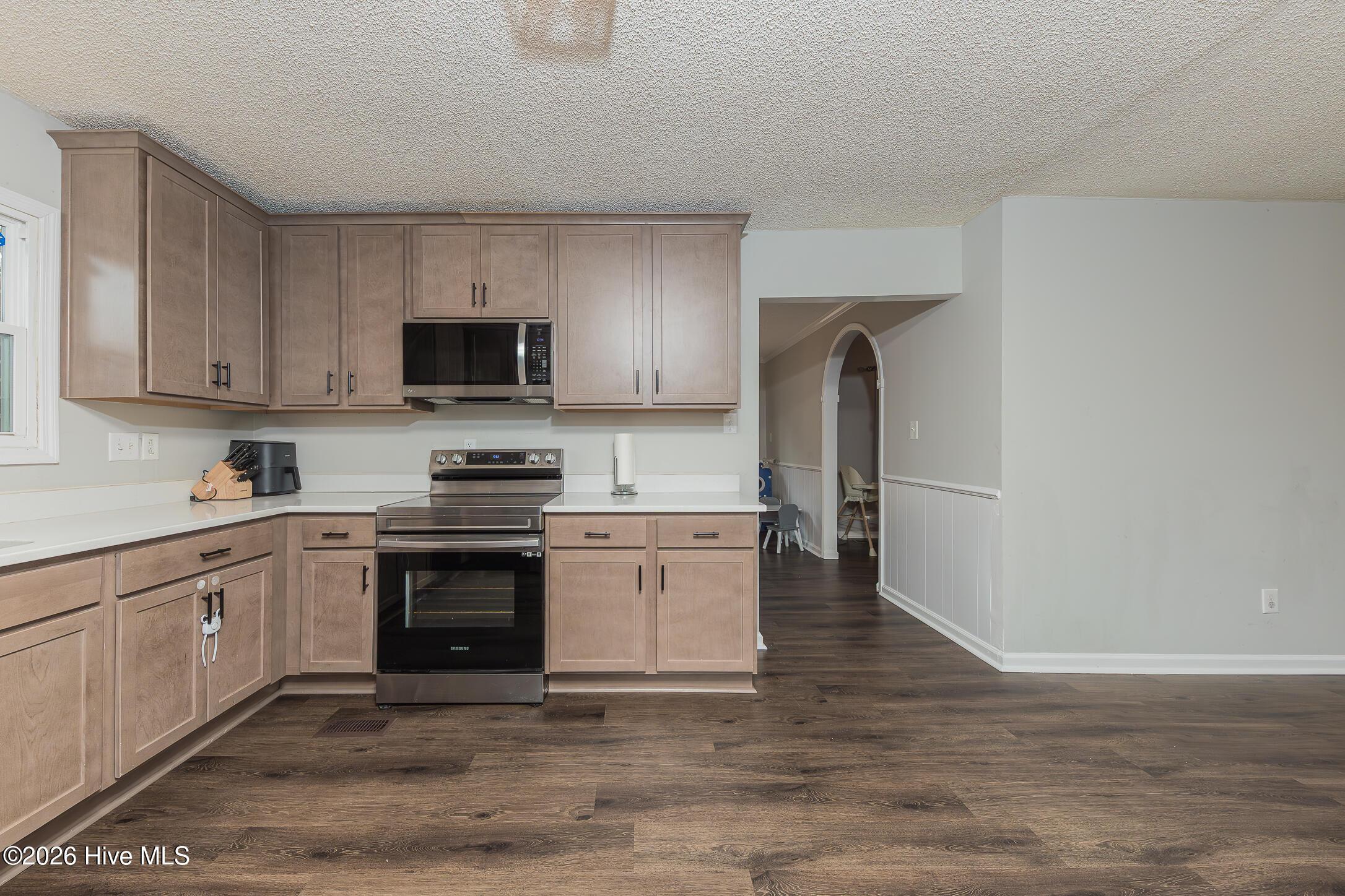 100558087 | Photo 16