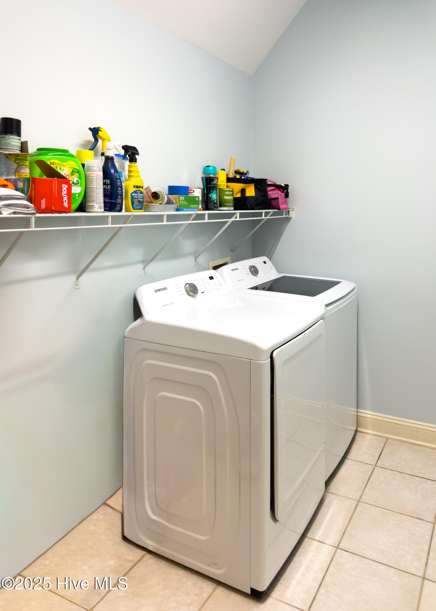 100547158 | Photo 30