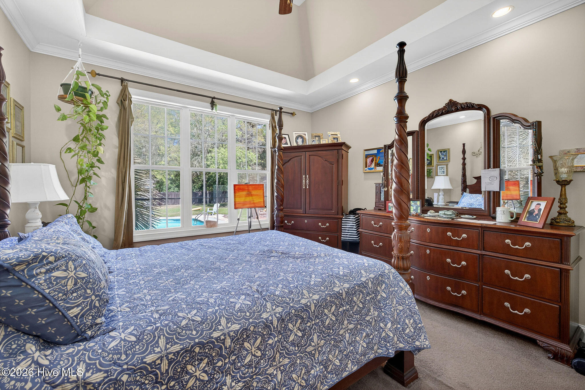 100568034 | Photo 11