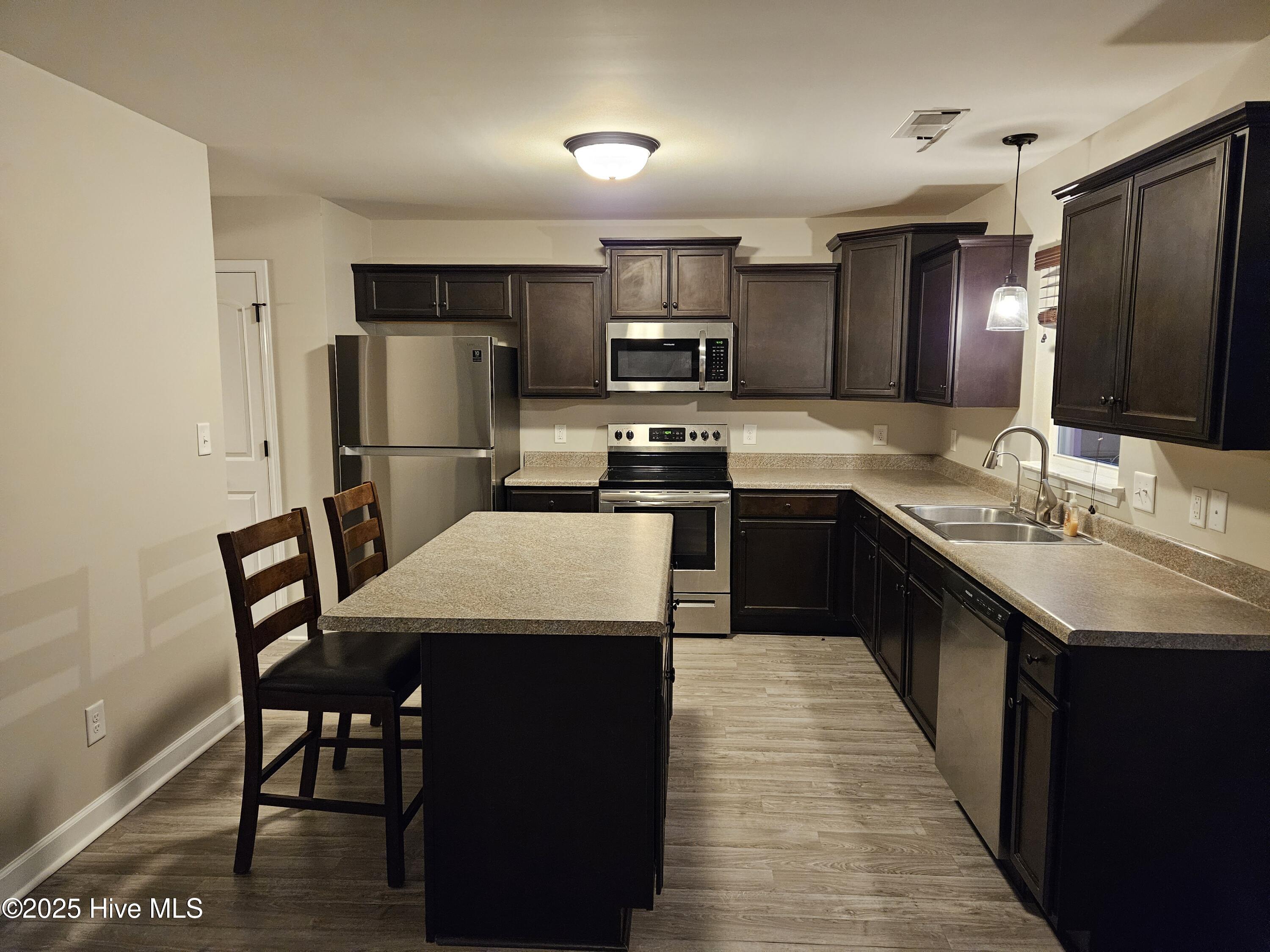 100539079 | Photo 11