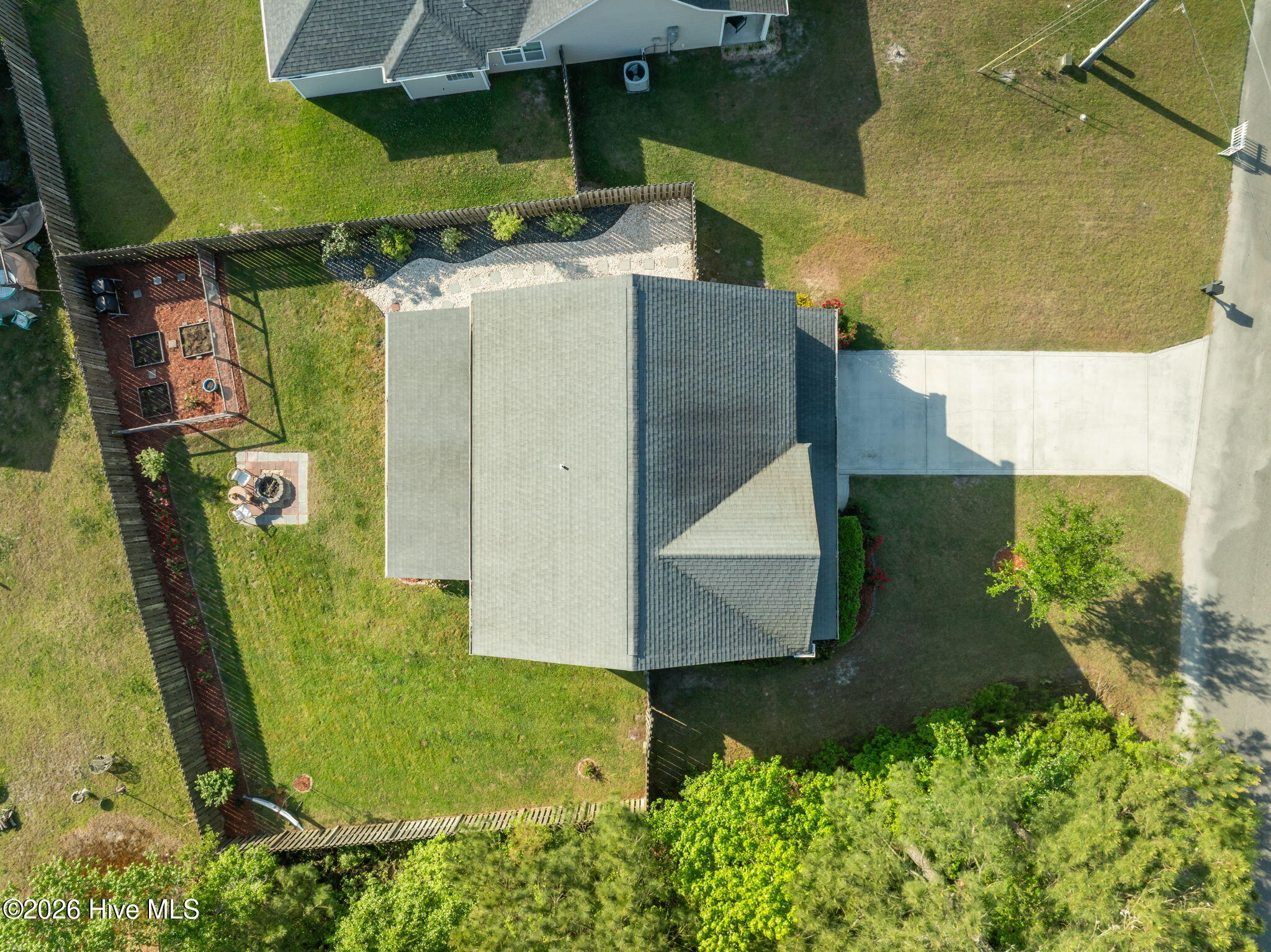 100568567 | Photo 52