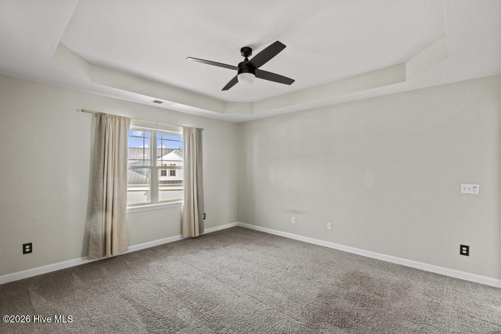 100566297 | Photo 21