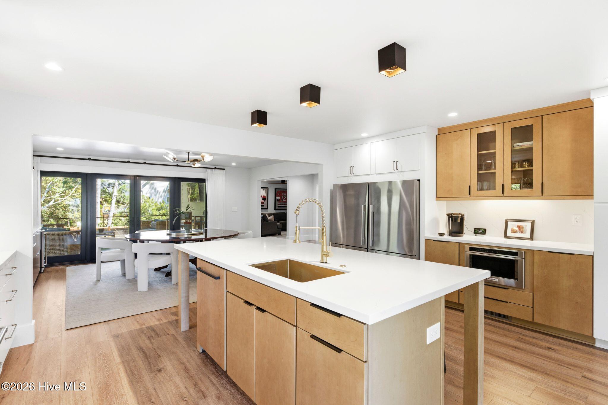 100568012 | Photo 20