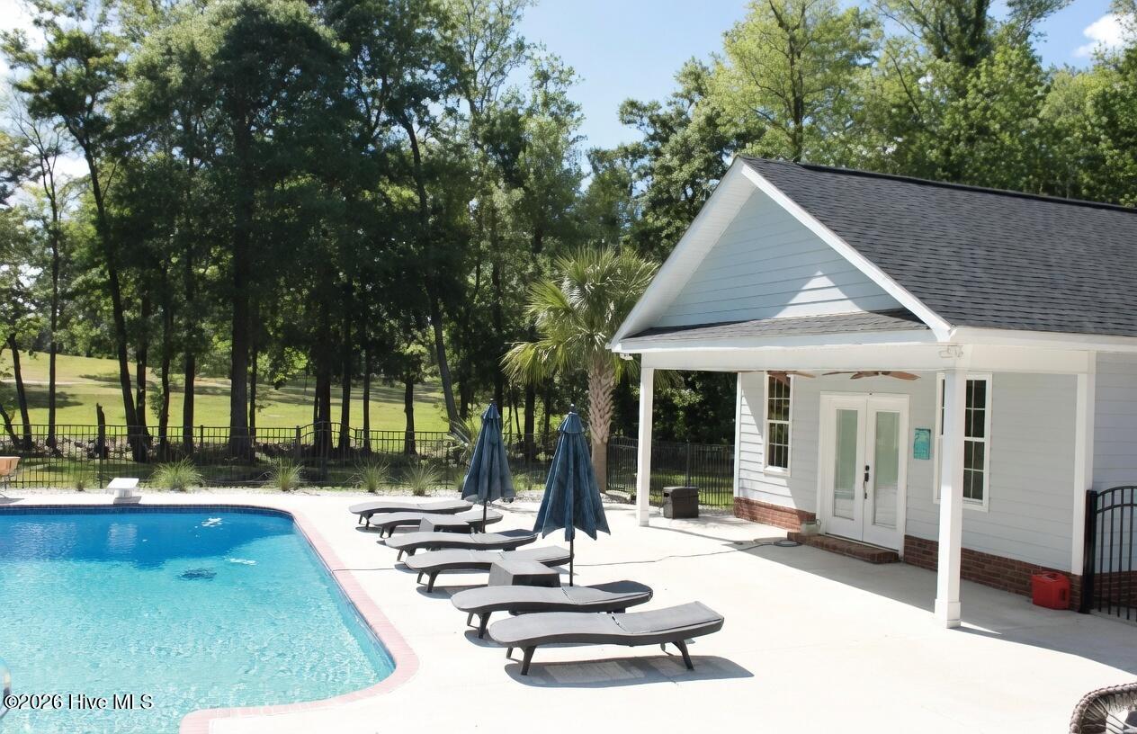 100563366 | Photo 35