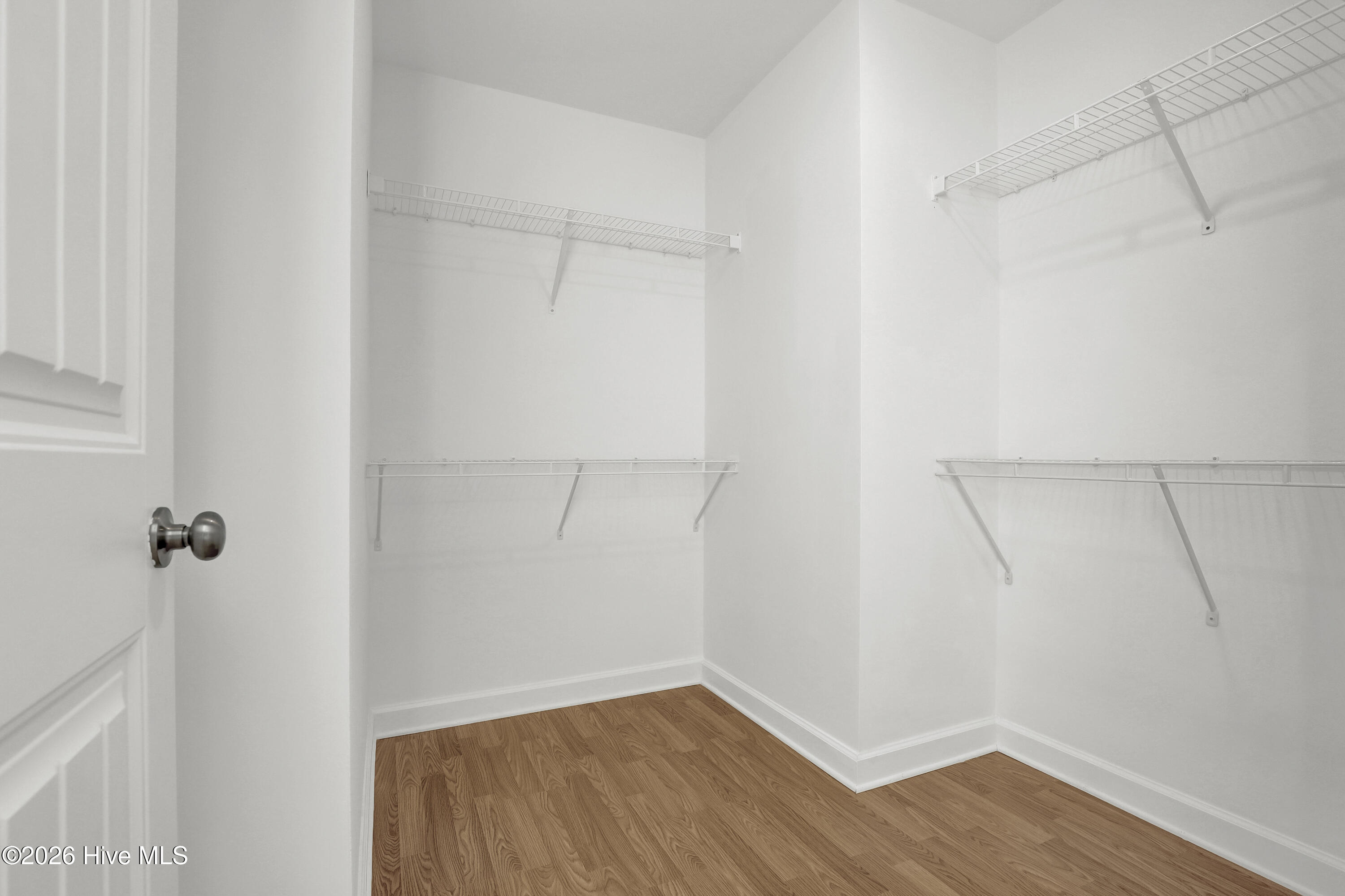 100550895 | Photo 39