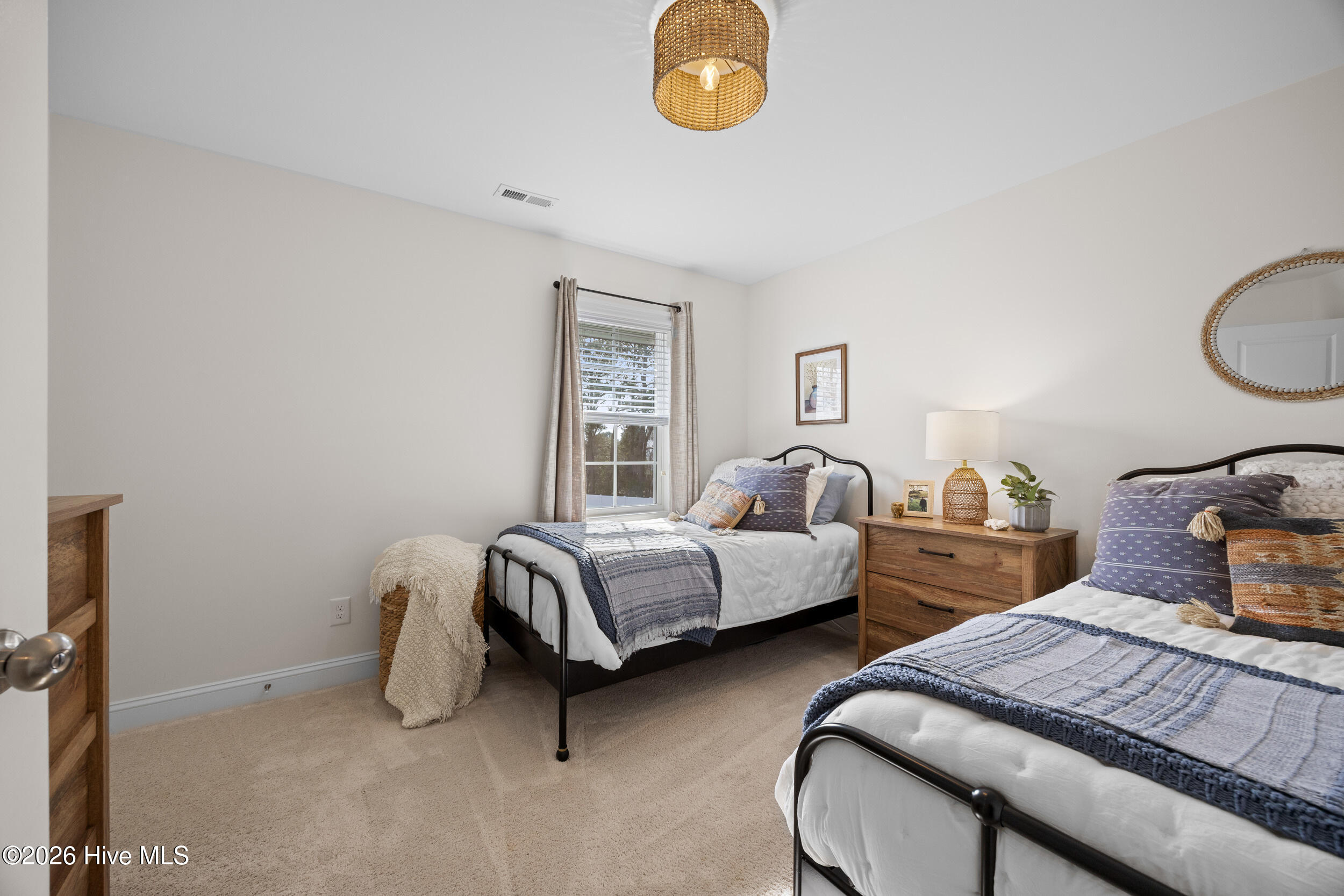 100555397 | Photo 45