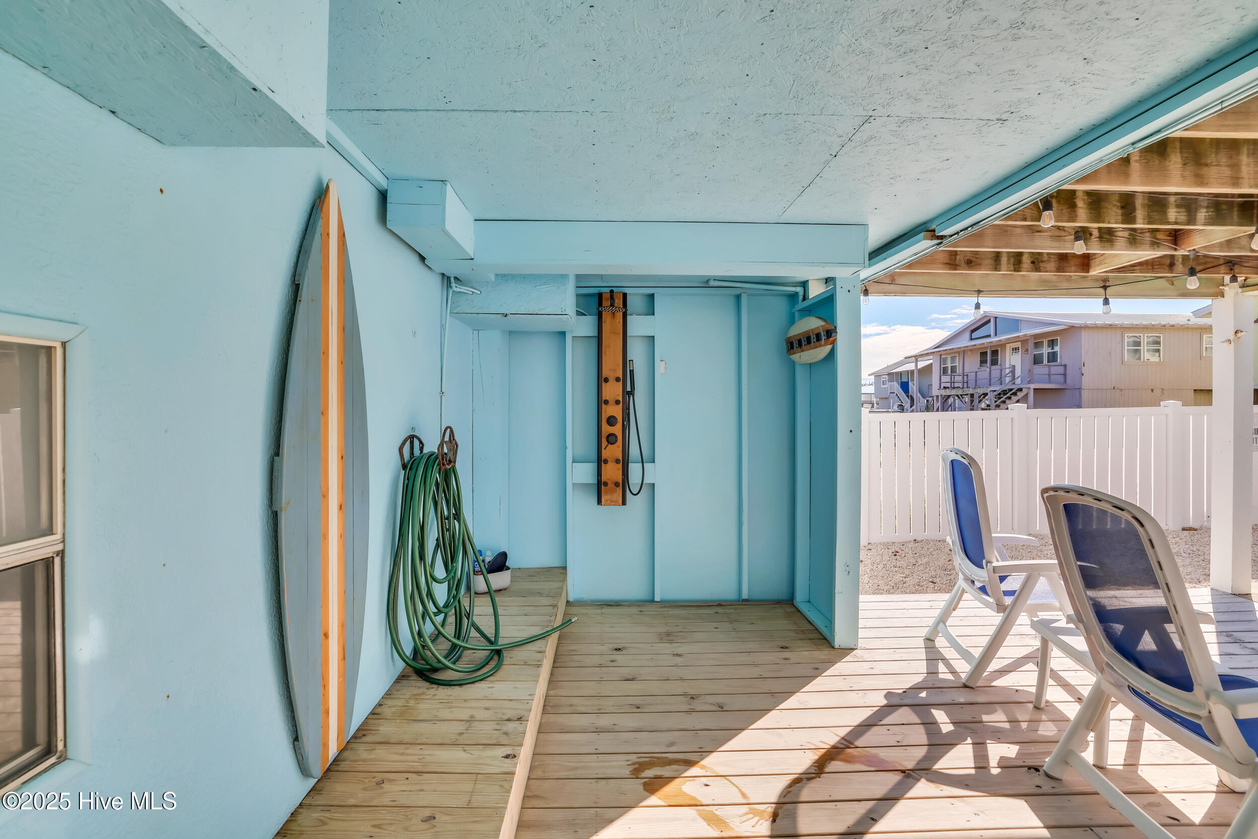 100536286 | Photo 53