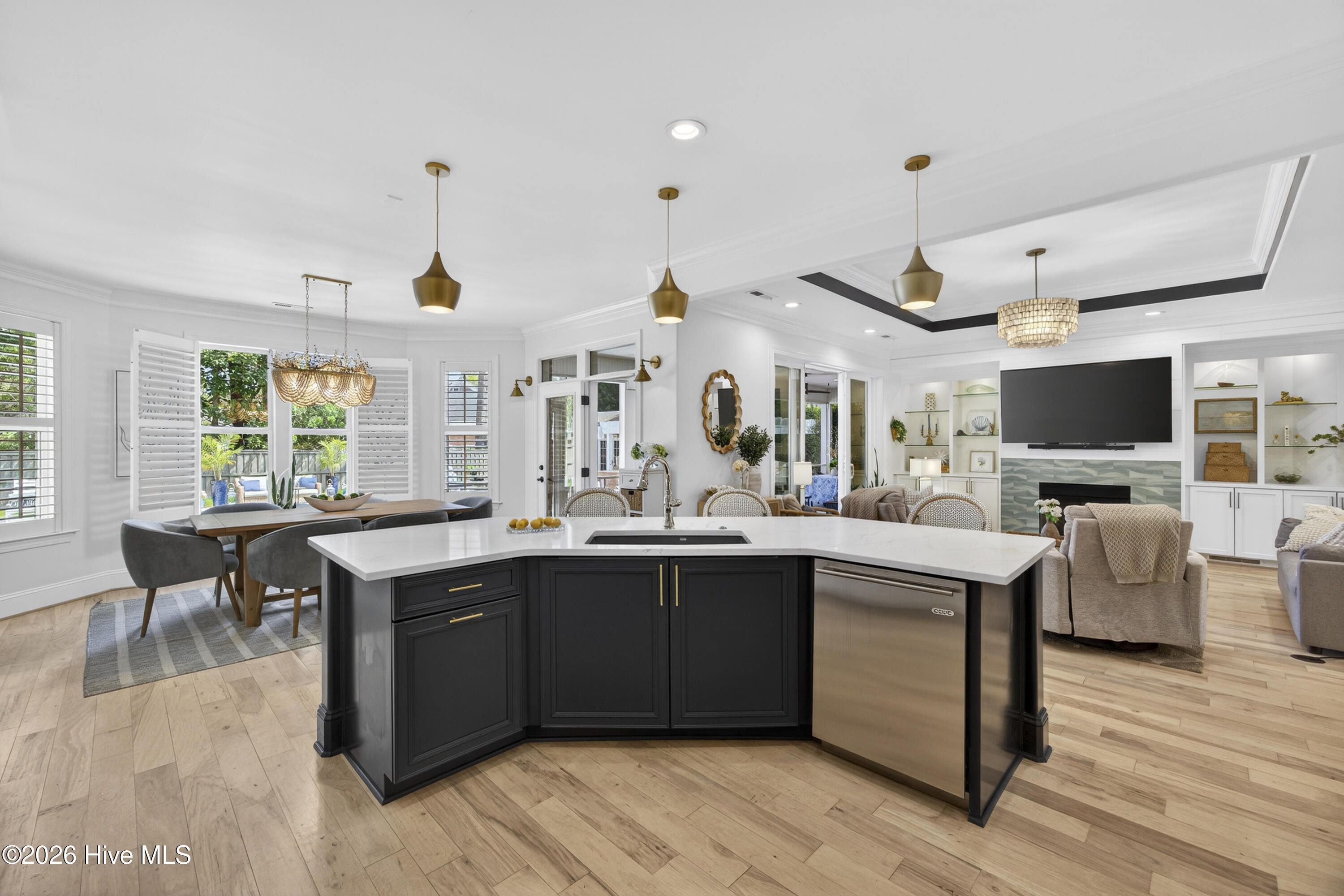 100564665 | Photo 13