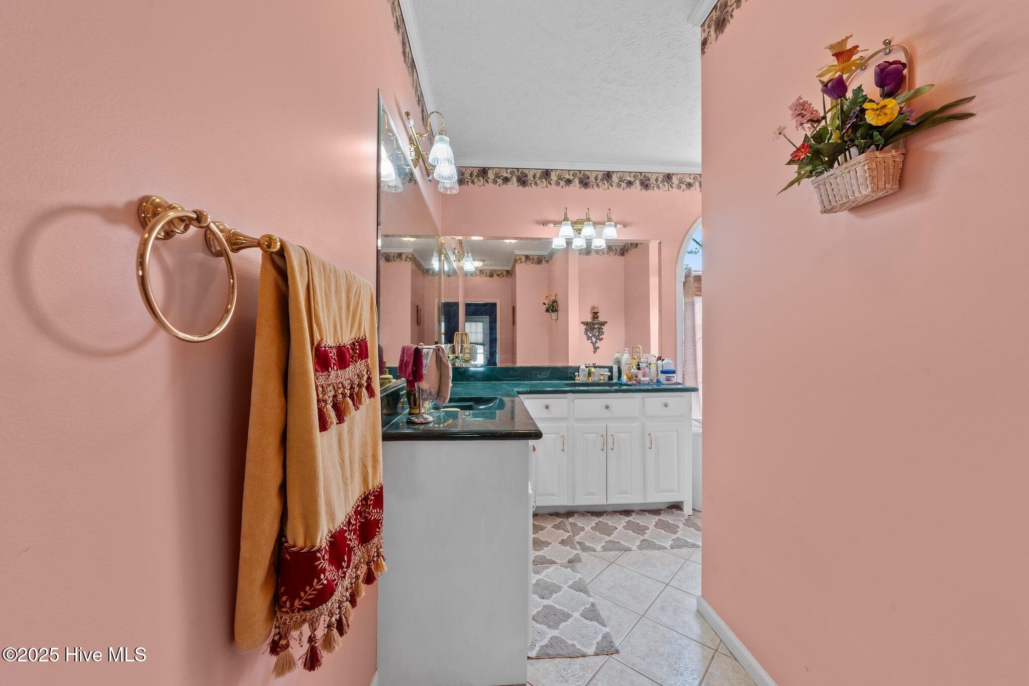 100513864 | Photo 13