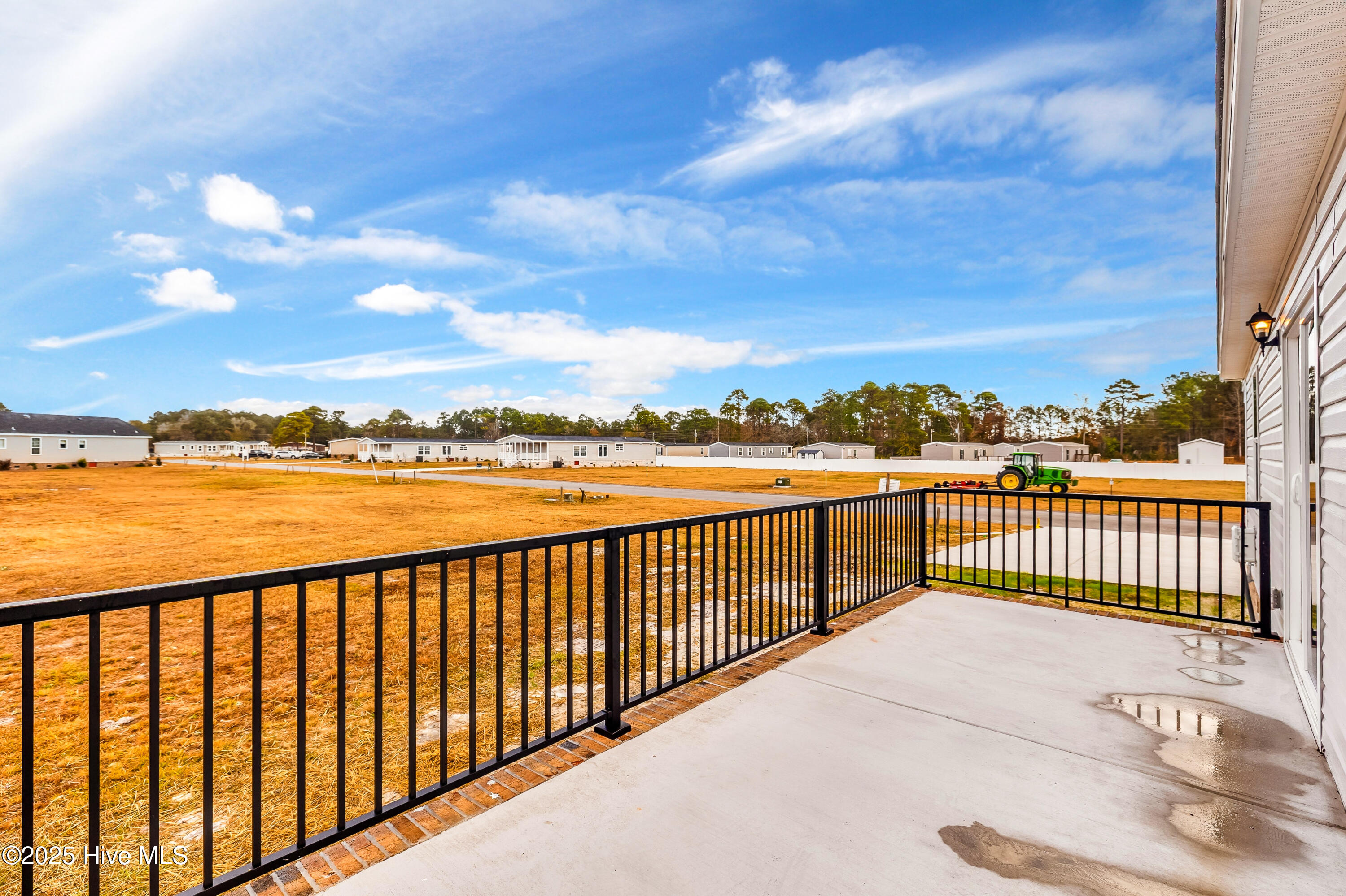 100543383 | Photo 22