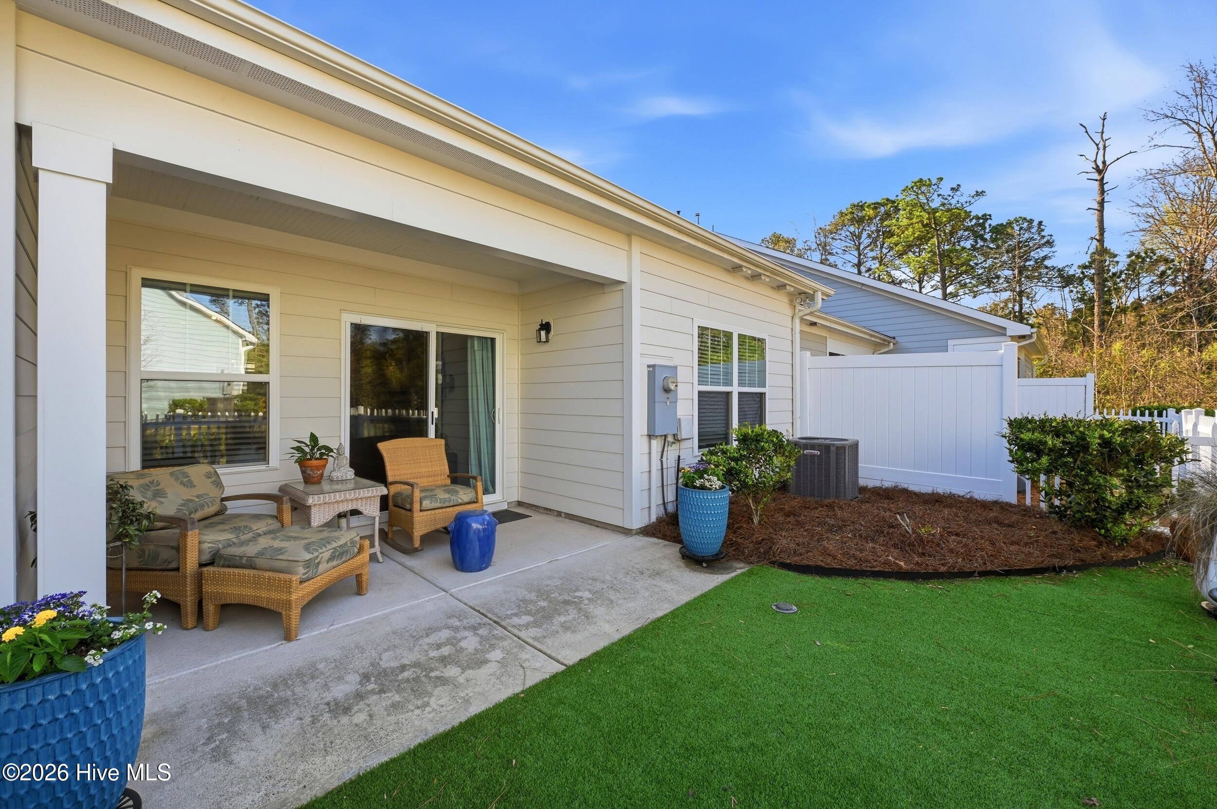 100562776 | Photo 34