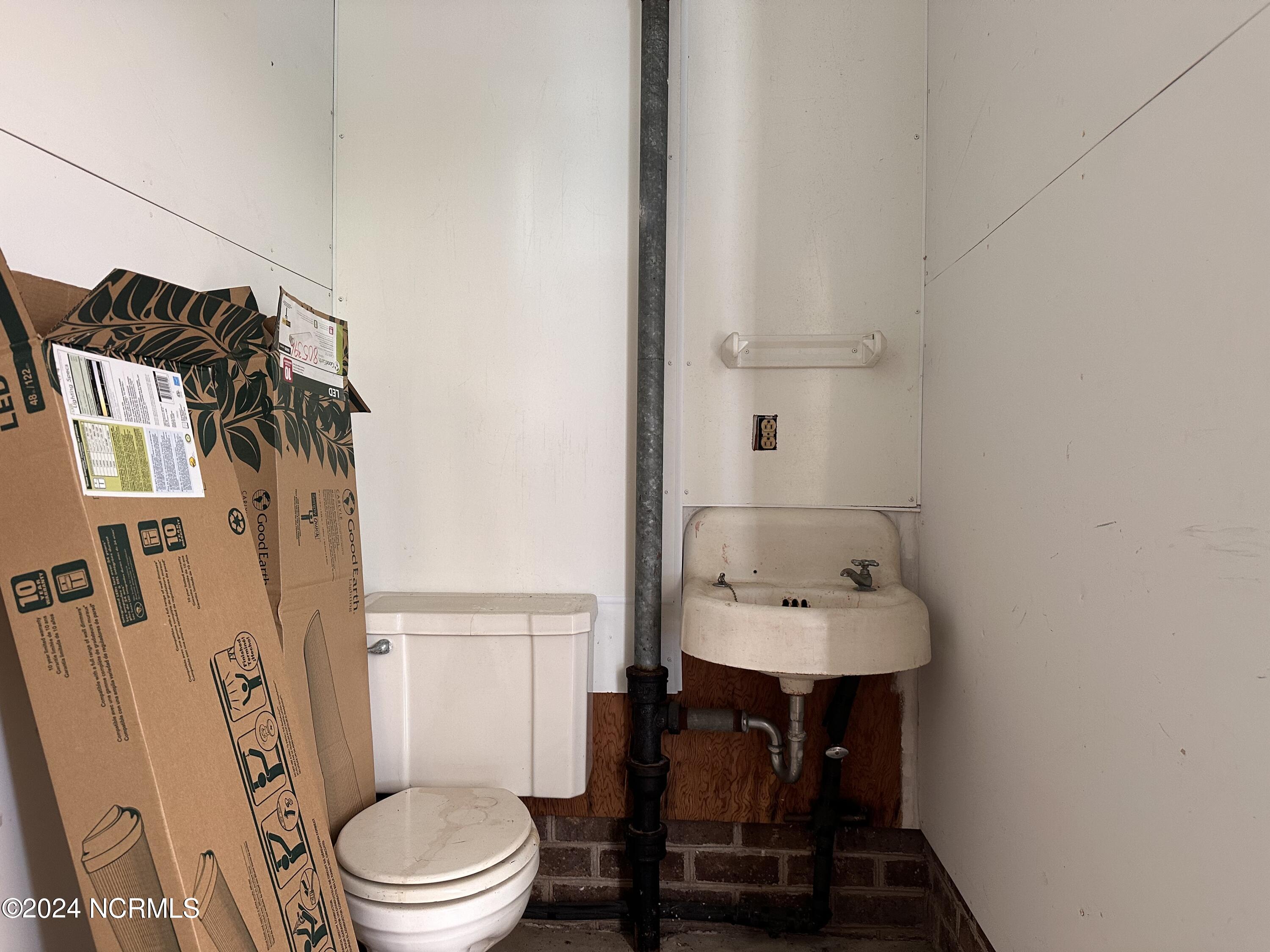 100466276 | Photo 55