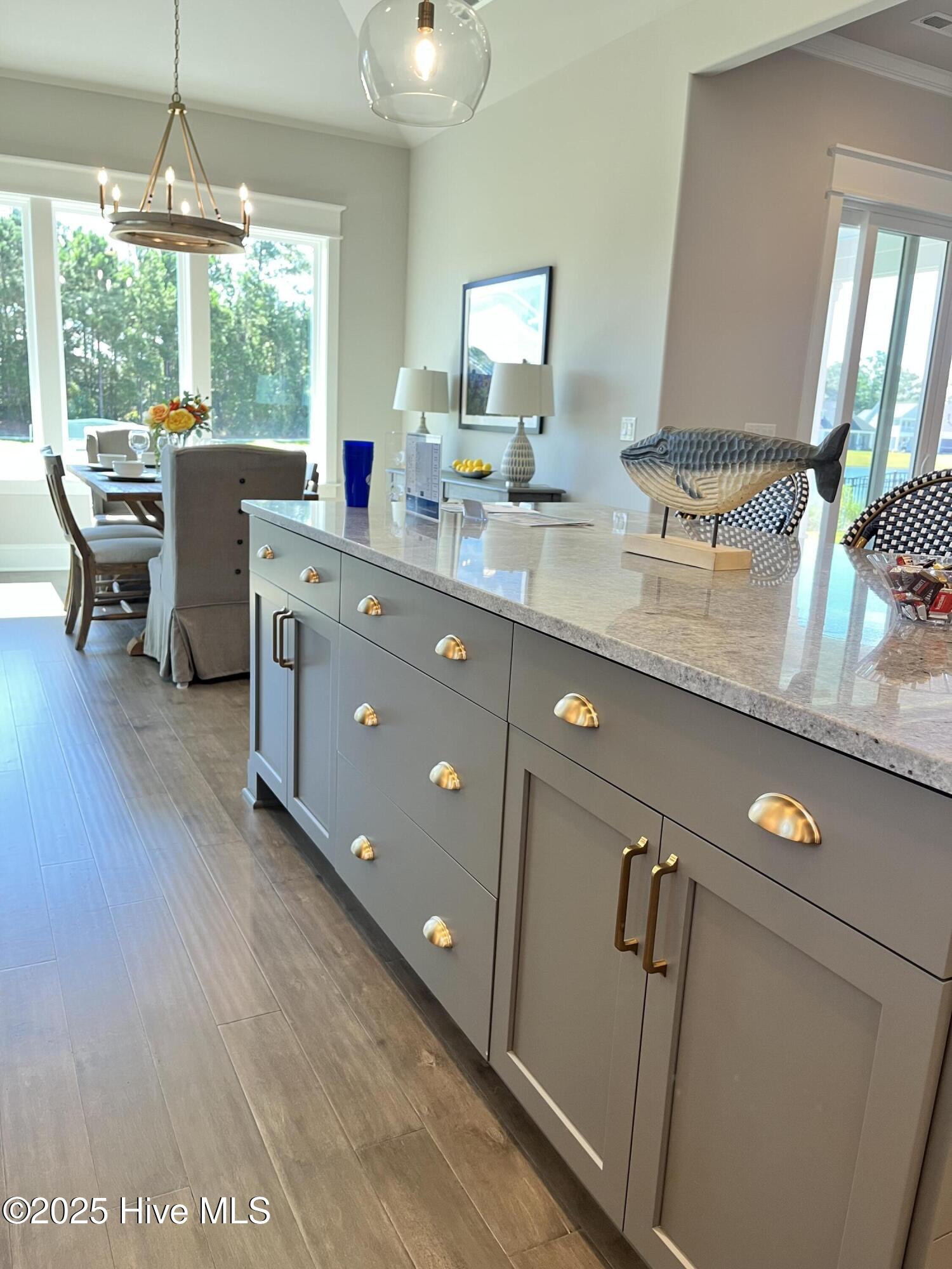 100478560 | Photo 20