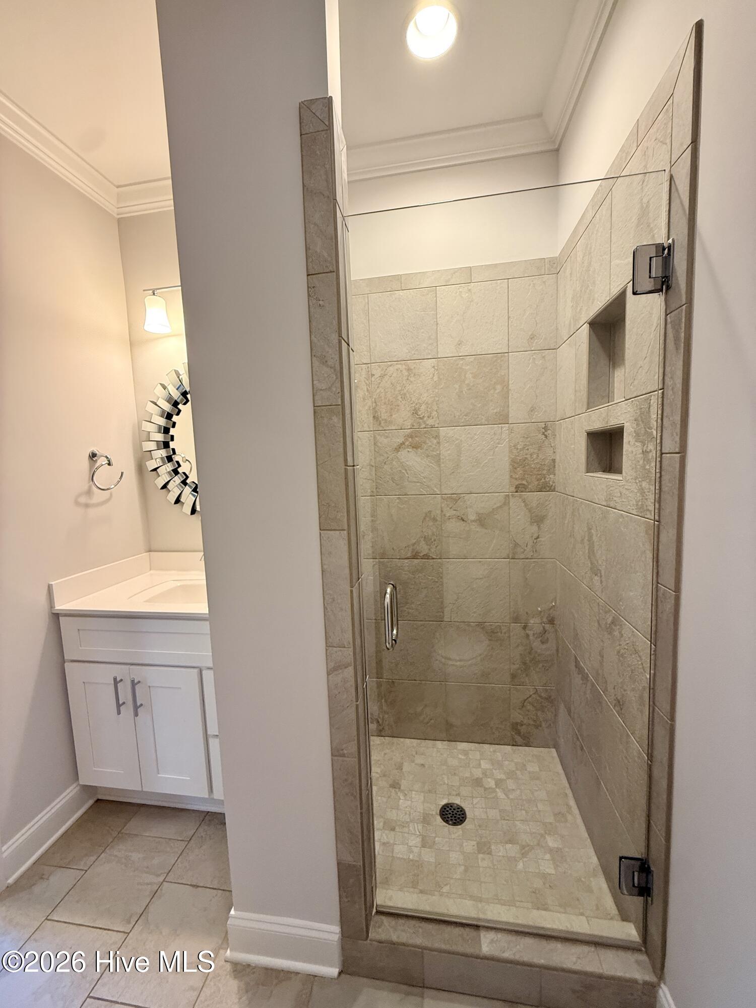 100564969 | Photo 11