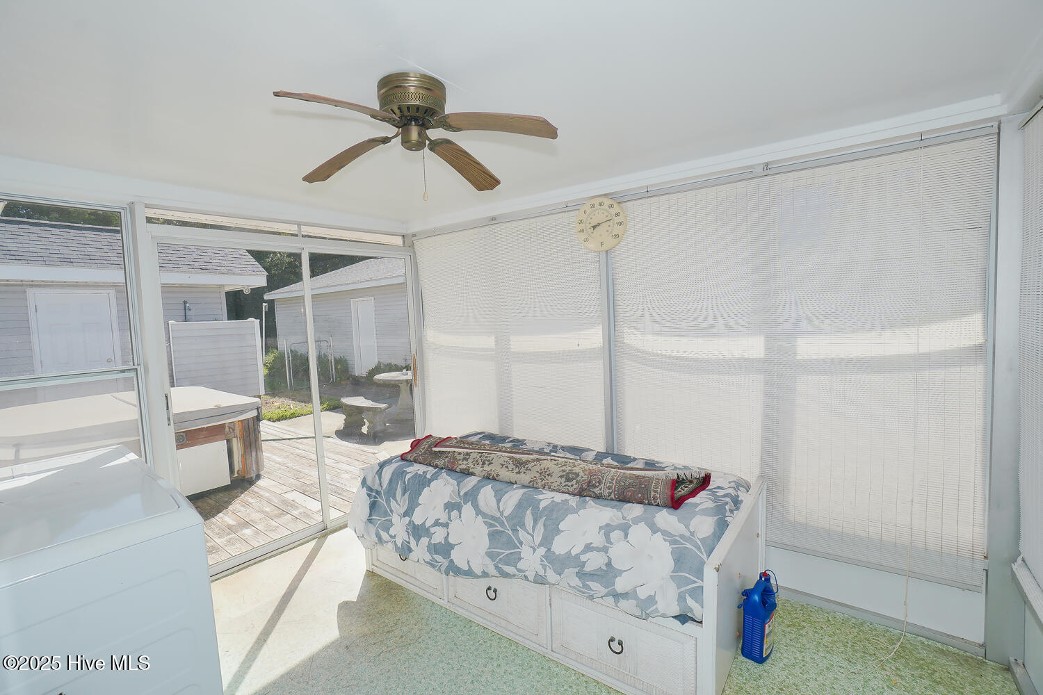 100534449 | Photo 28