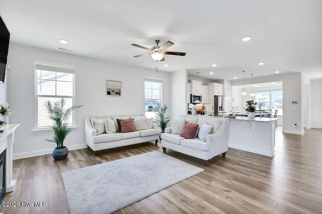 100555659 | Photo 12