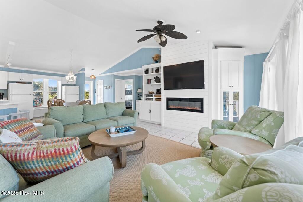 100537952 | Photo 13