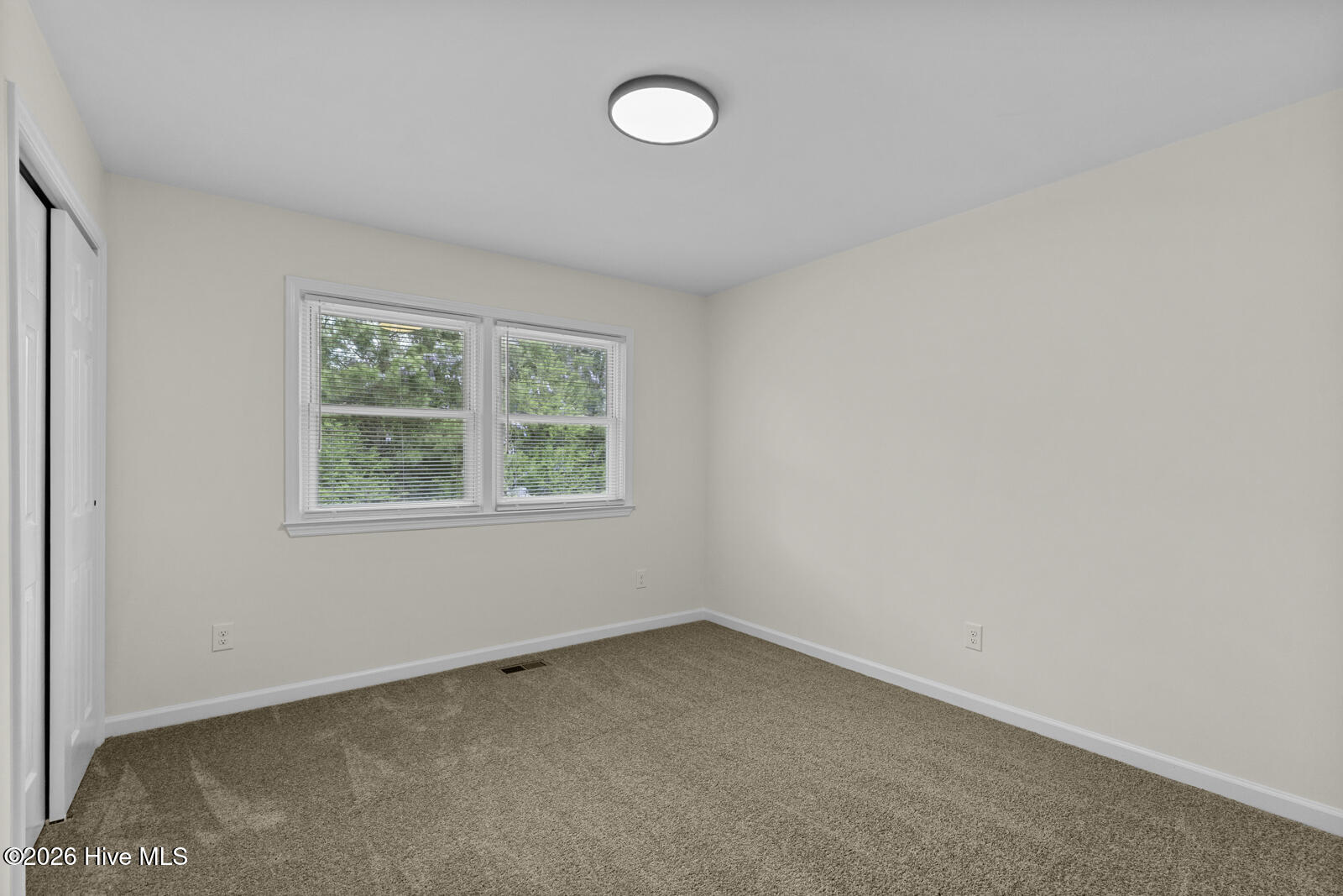 100563148 | Photo 17