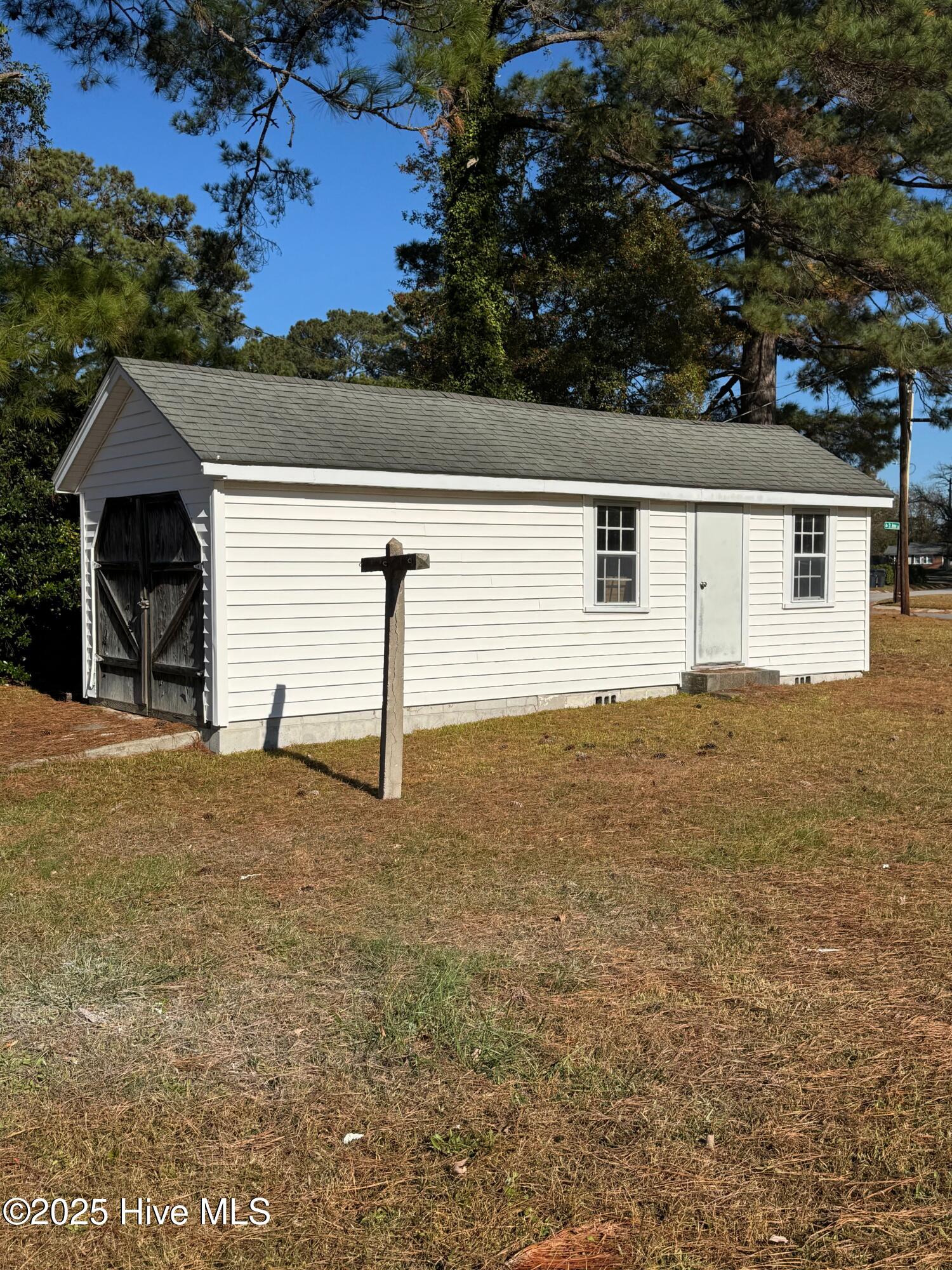 100542072 | Photo 32