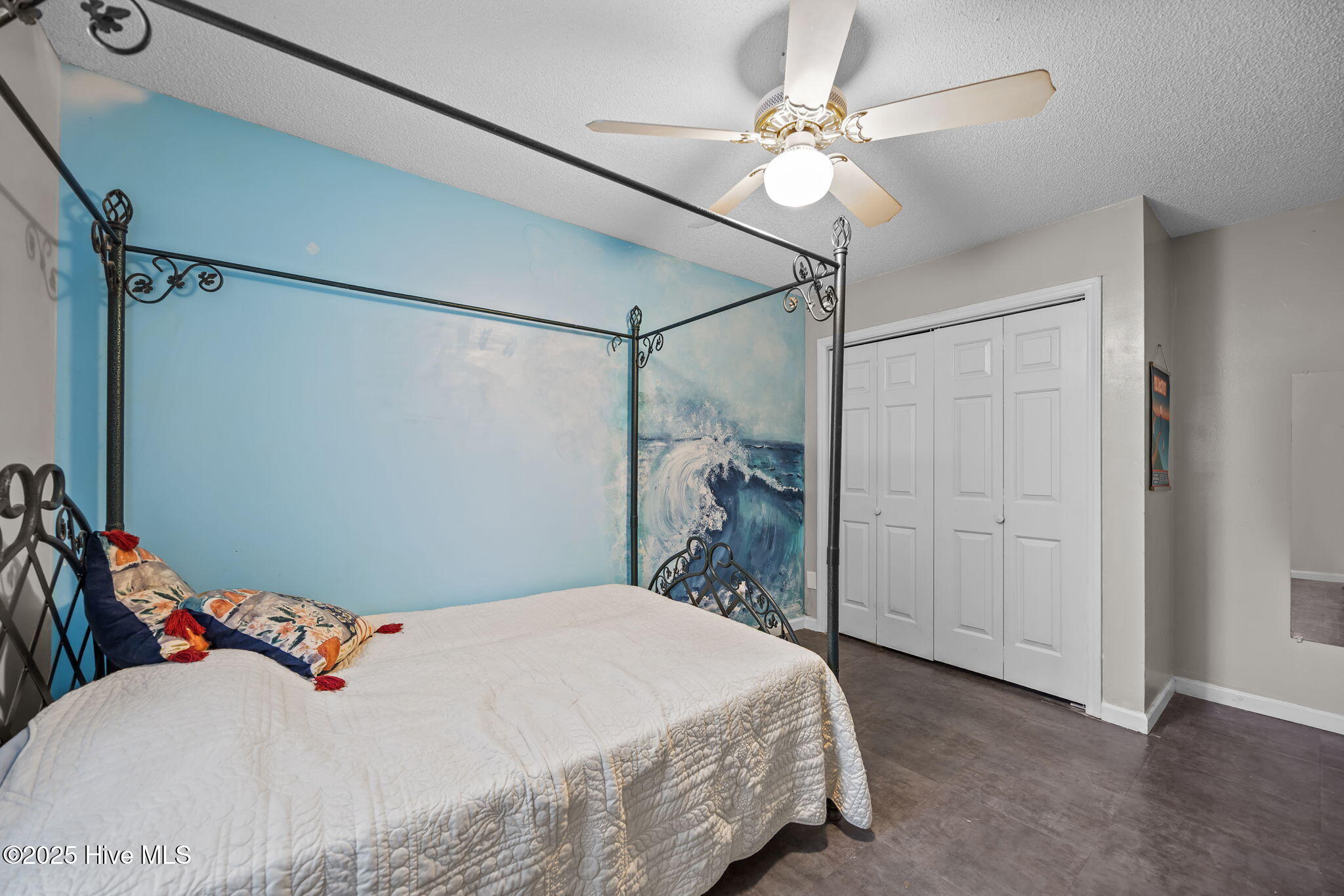 100543555 | Photo 27