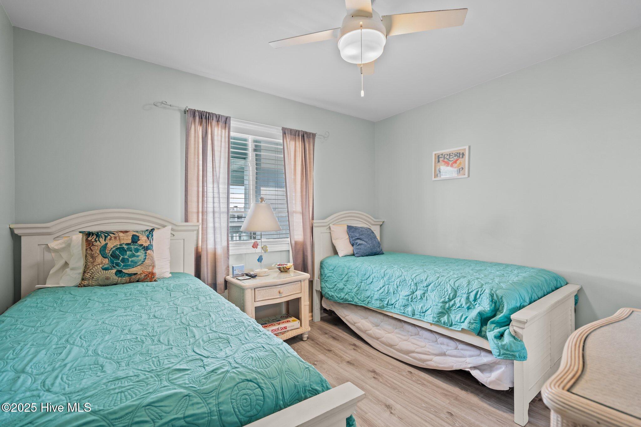 100521784 | Photo 27