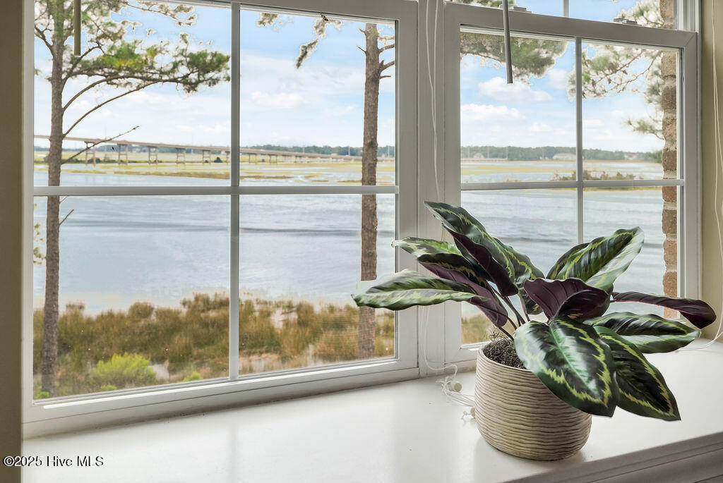 100531900 | Photo 18