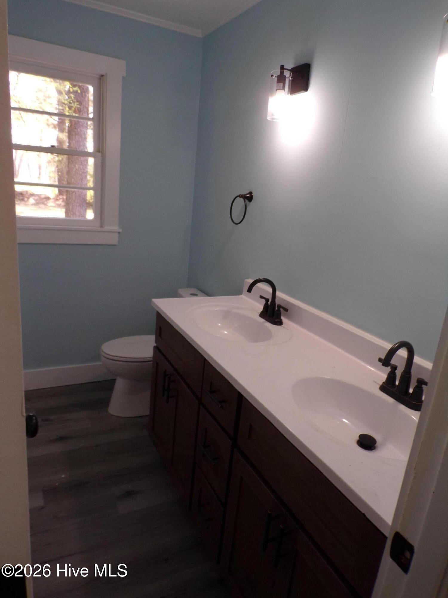 100562942 | Photo 14