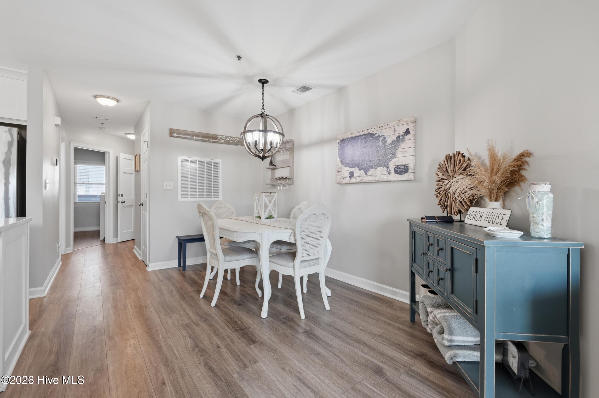 100560519 | Photo 18