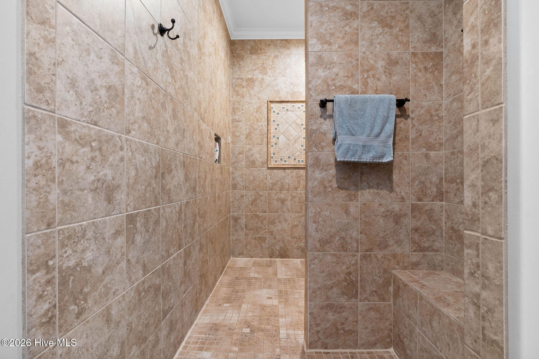 100553770 | Photo 28