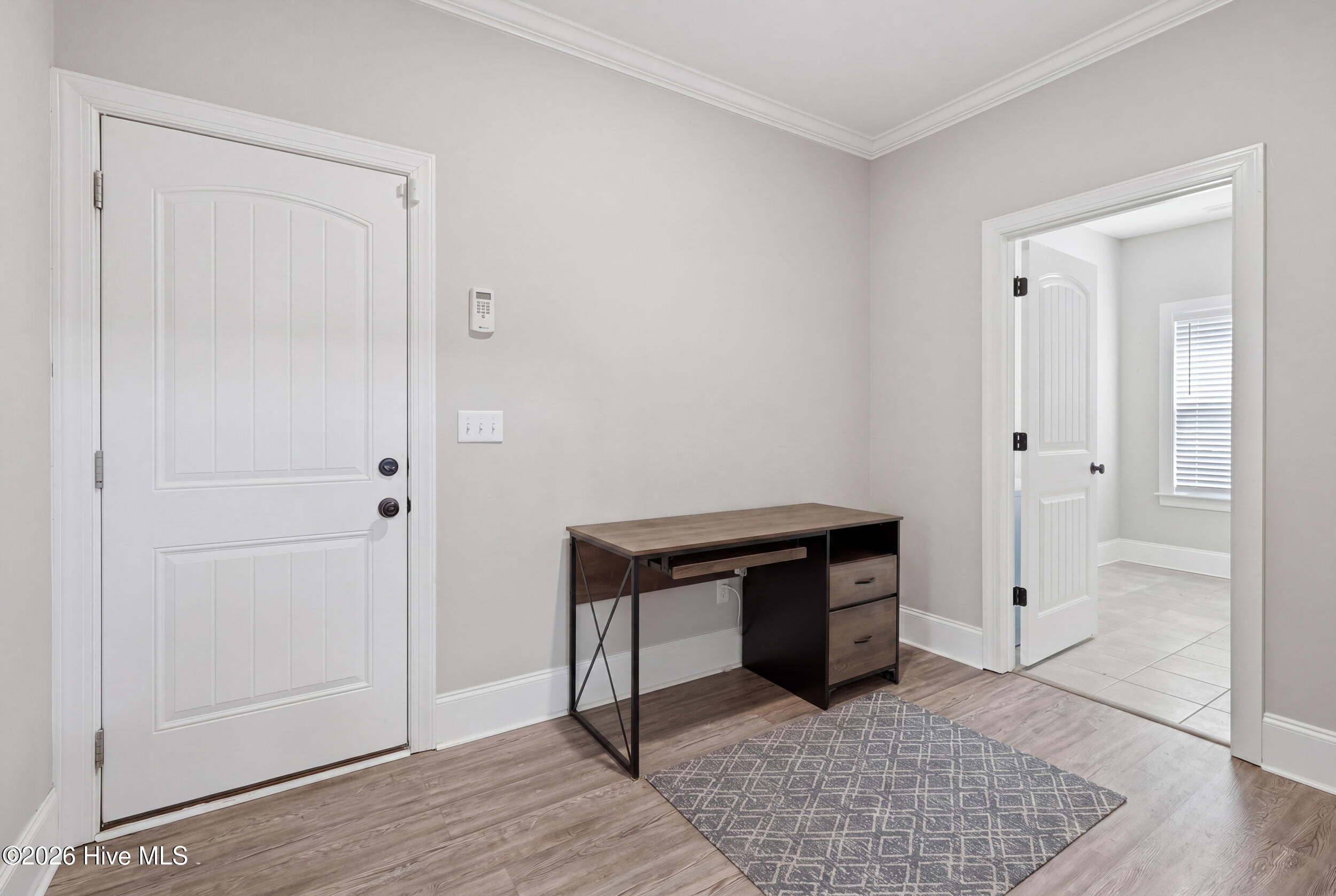 100570242 | Photo 15