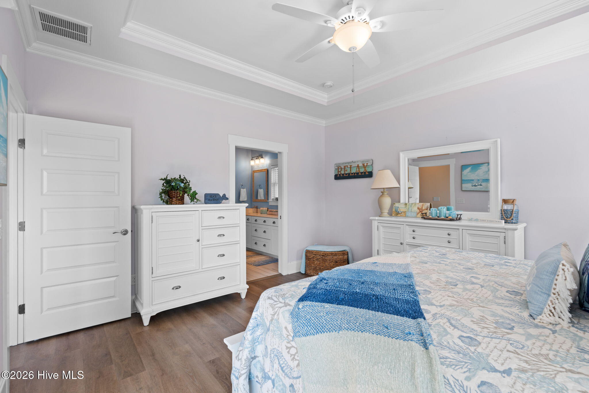 100563118 | Photo 26