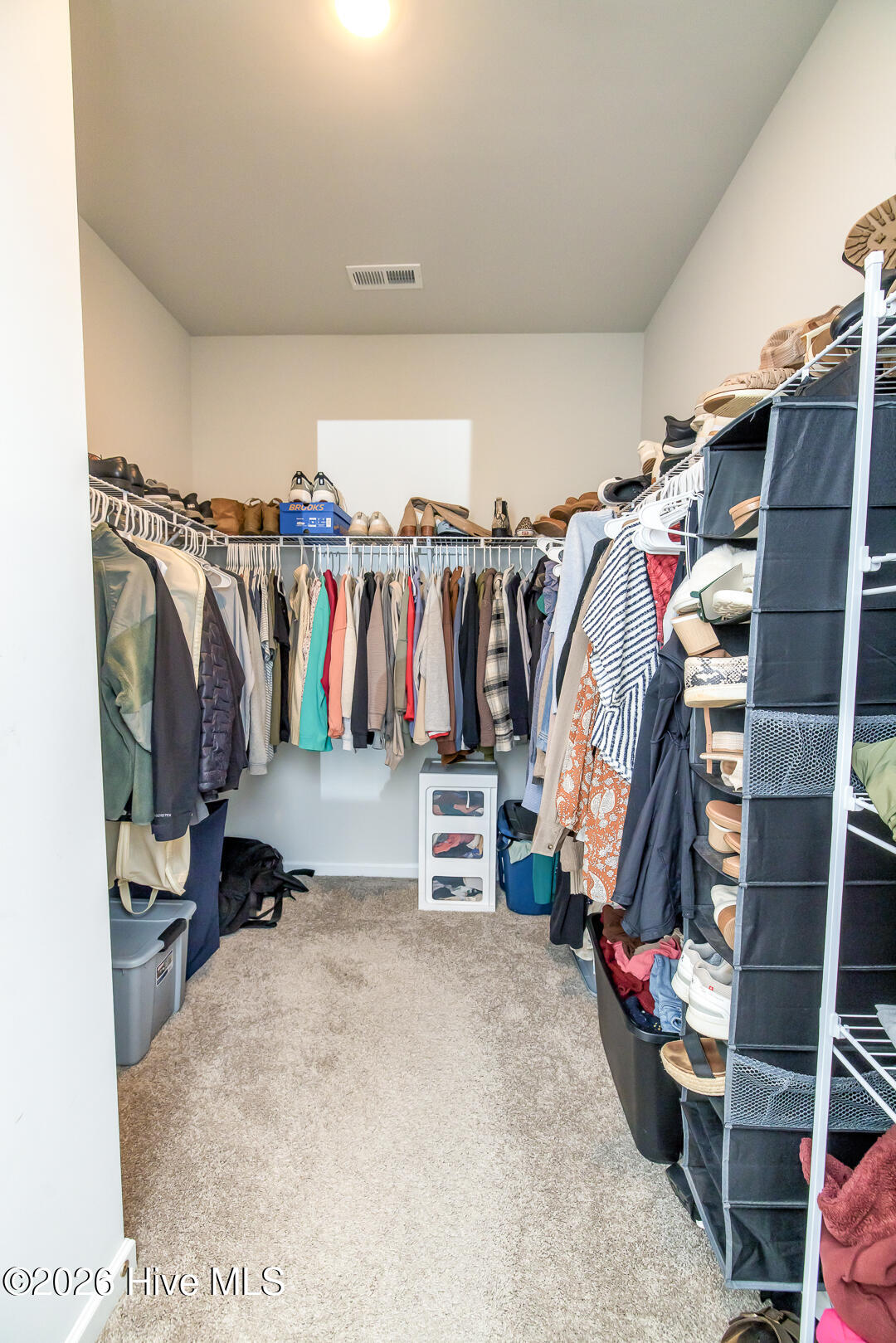 100560328 | Photo 16