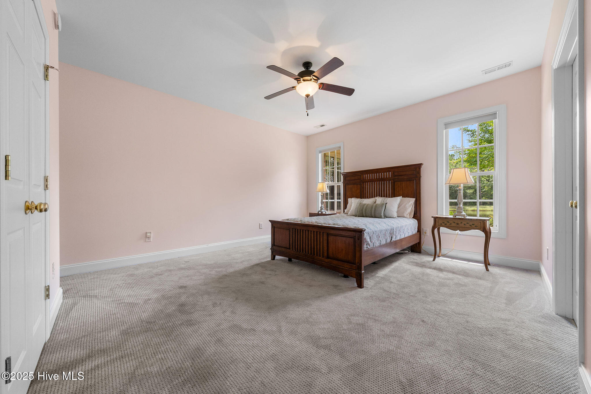 100524928 | Photo 24