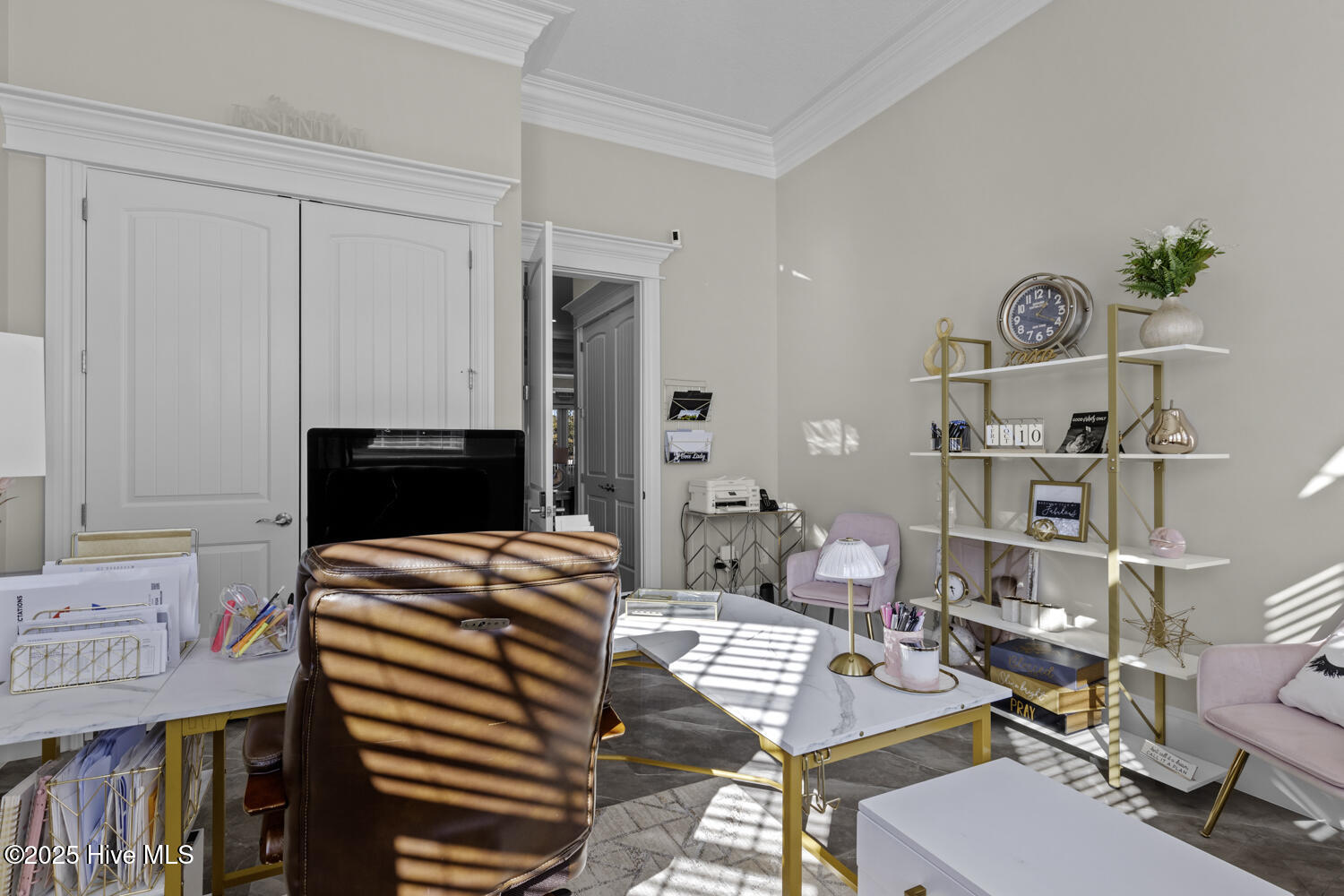 100546022 | Photo 47