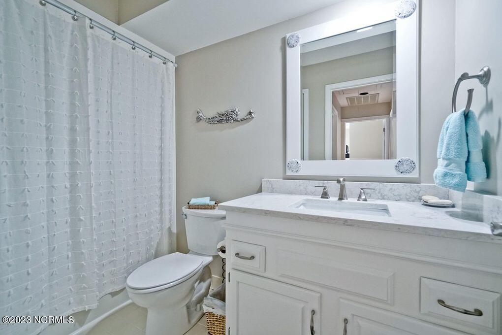 100528794 | Photo 65