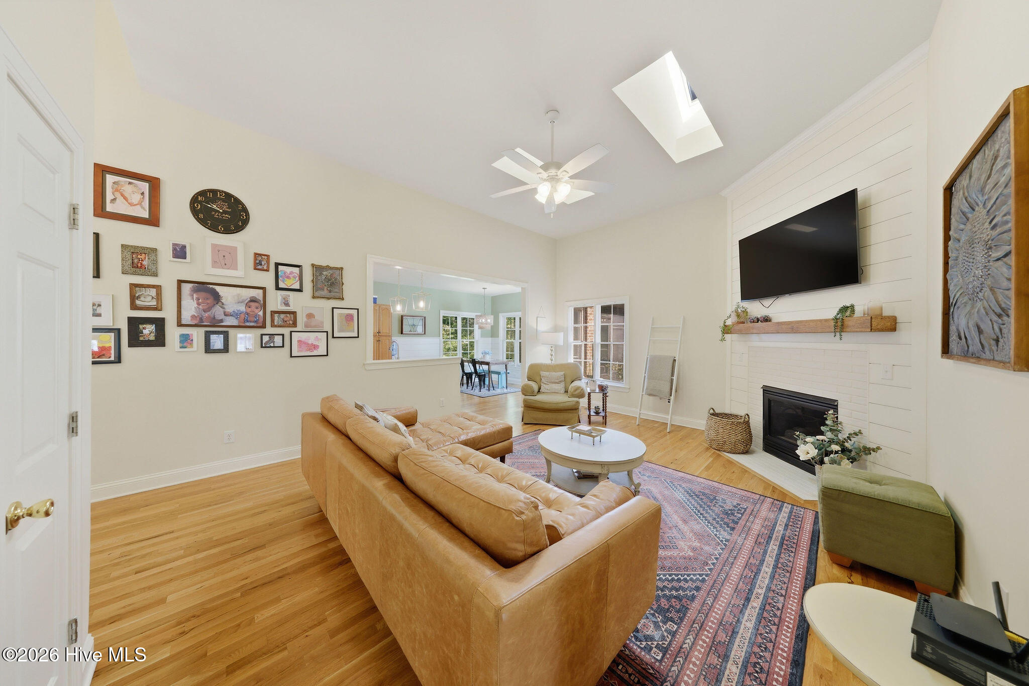 100565672 | Photo 14