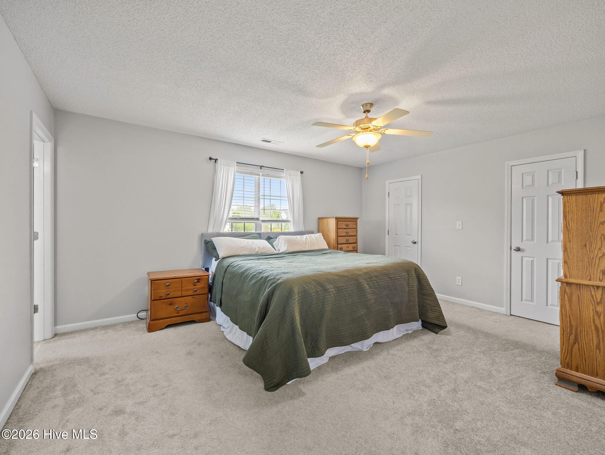 100566884 | Photo 22