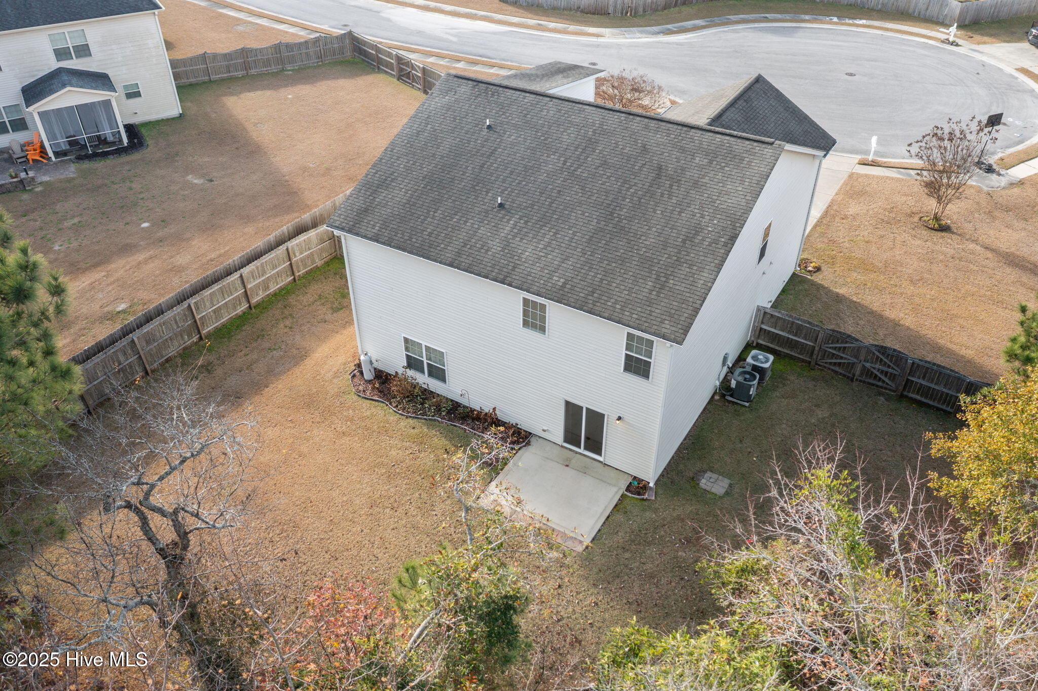 100545403 | Photo 50