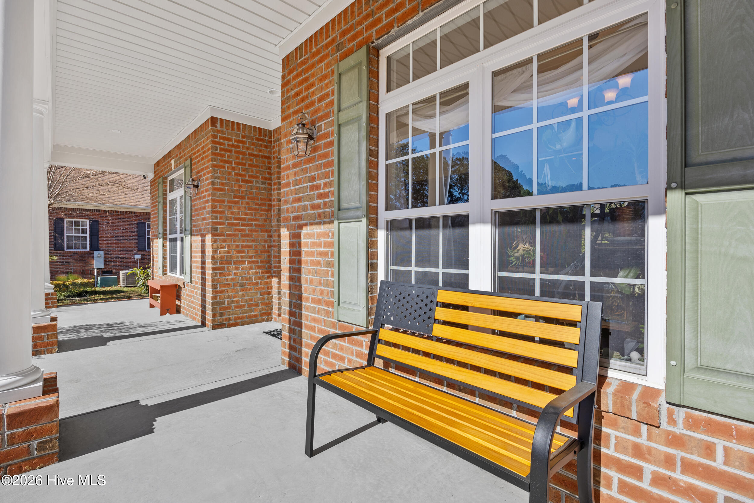 100550325 | Photo 10