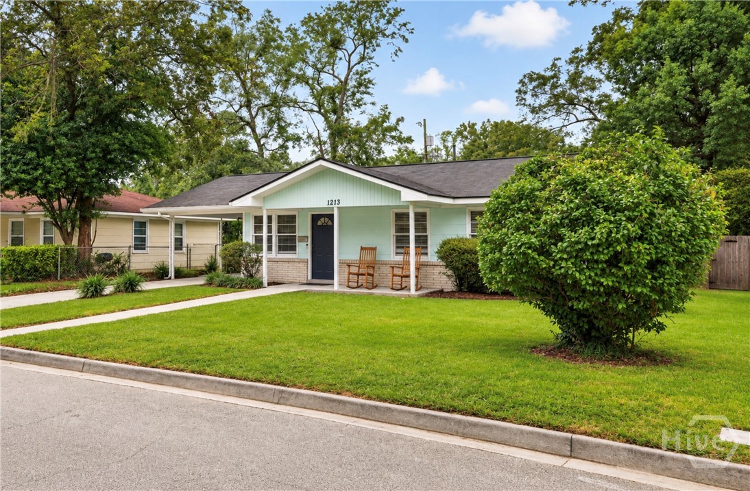 Photo 4 of Single family home for sale at 1213 E 56th Street, Savannah, GA 31404 | MLS# SA367106 | Listing updated on 2026-10-29