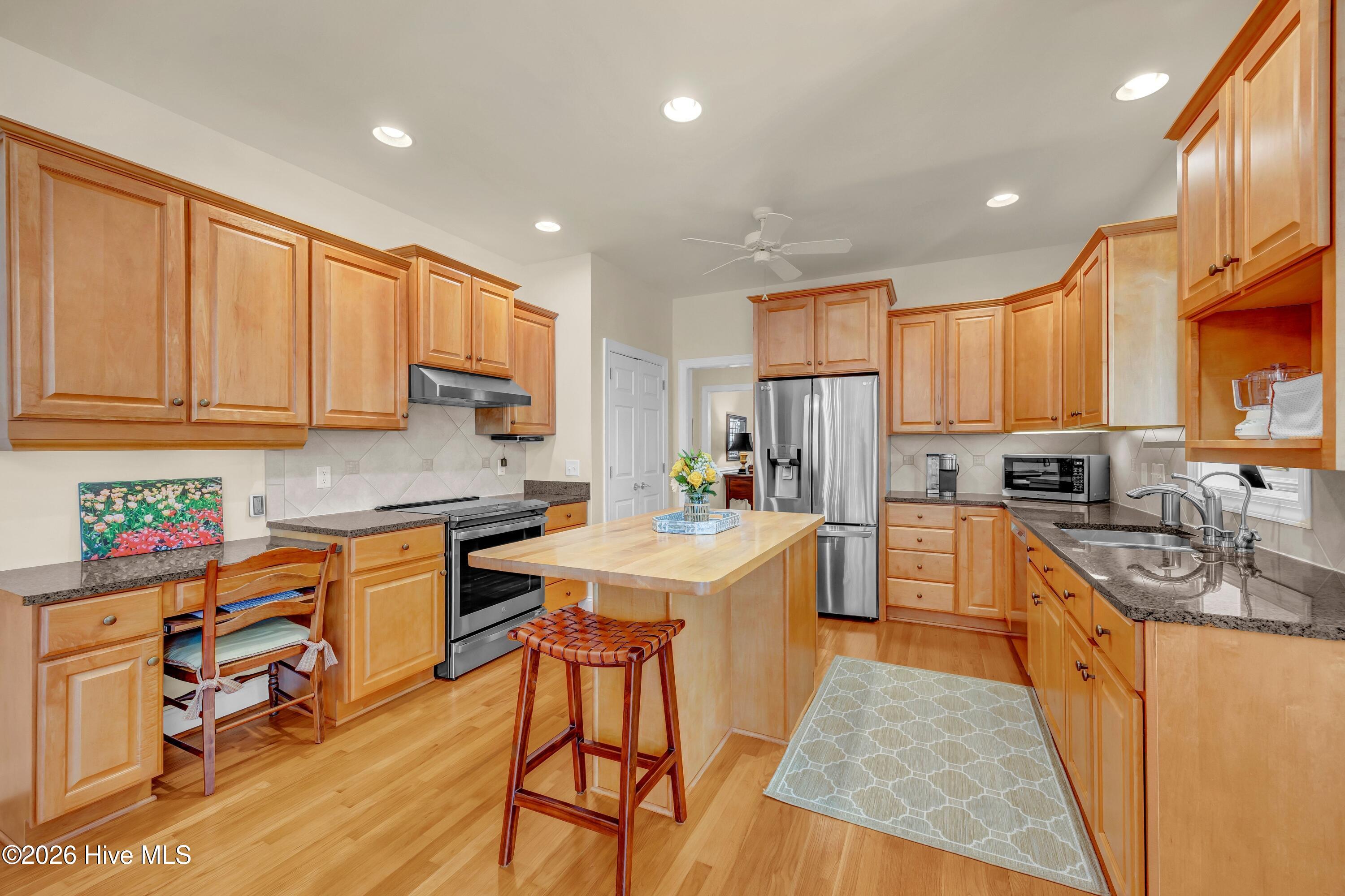 100559758 | Photo 14