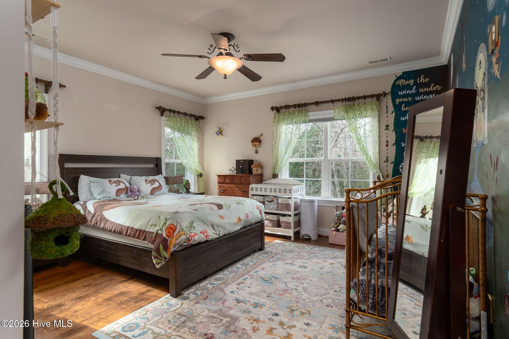 100556327 | Photo 39