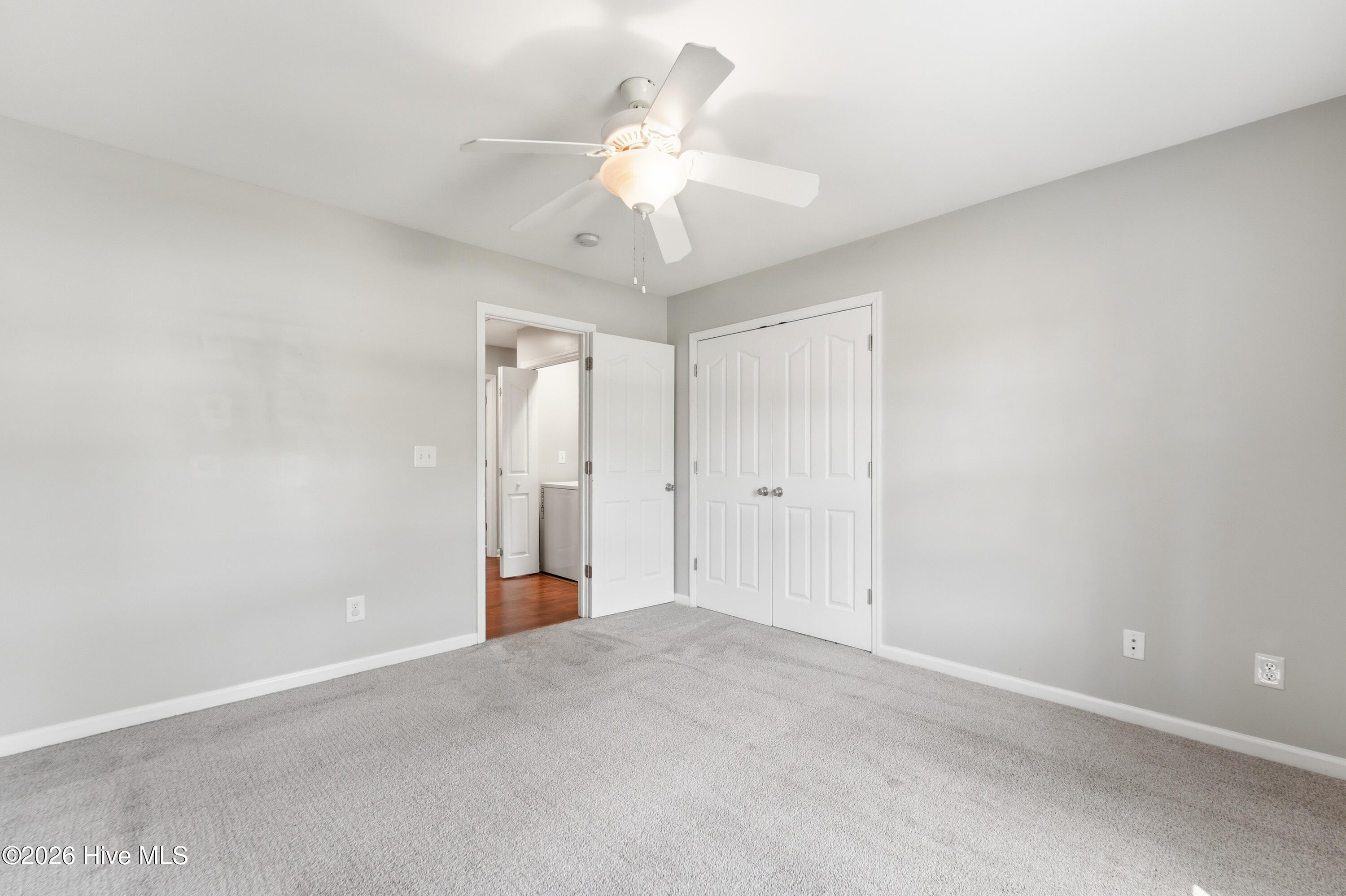 100568170 | Photo 34