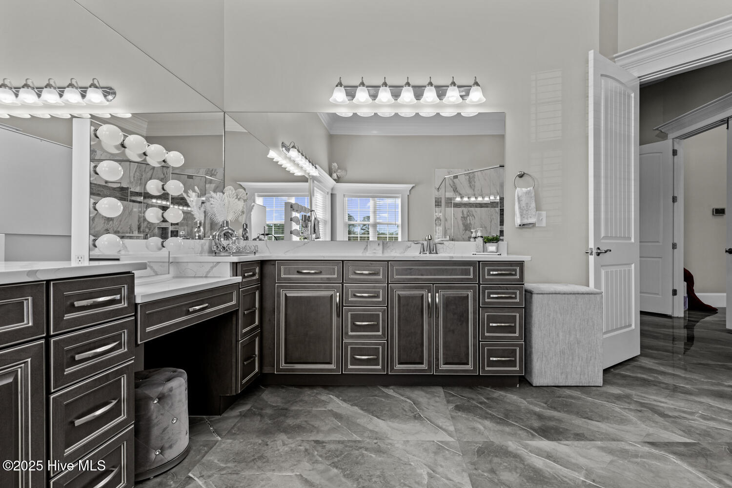 100546022 | Photo 34