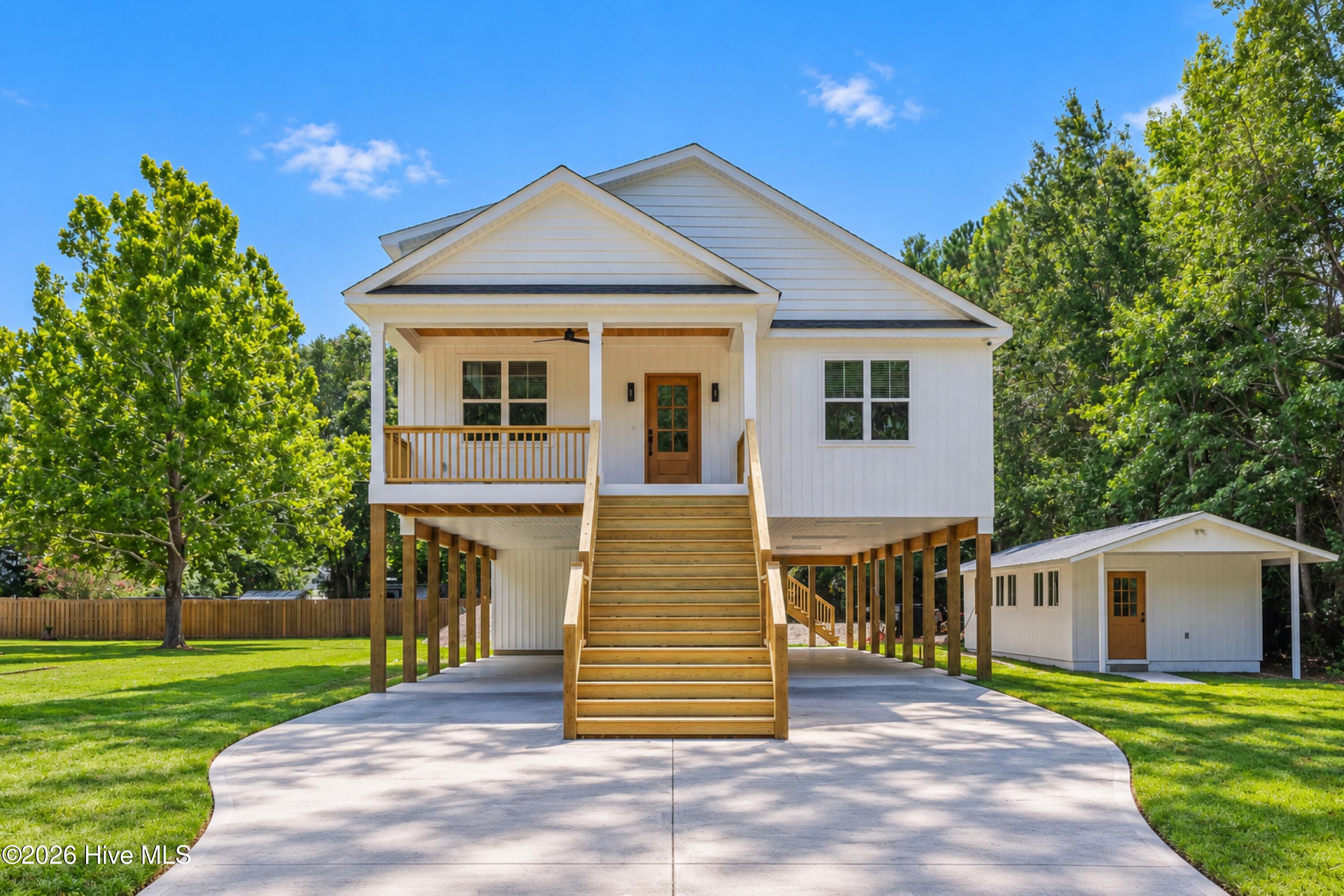 Photo 1 of Single family home for sale at 203 Sand Dollar Ln, Hampstead, NC 28443 | MLS# 100605287 | Listing updated on 2026-10-05